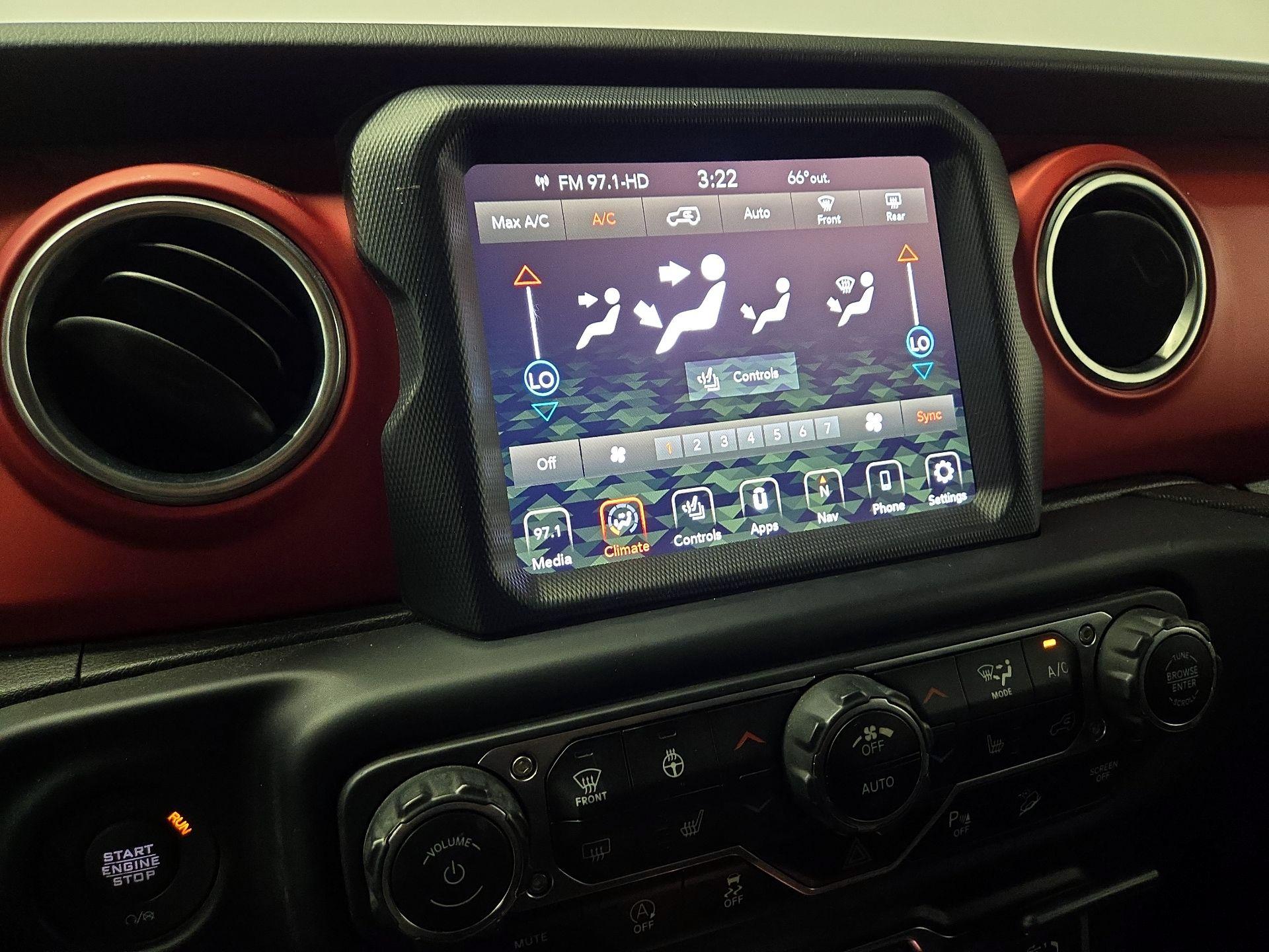 Thumbnail: 2020 Jeep Wrangler - 17