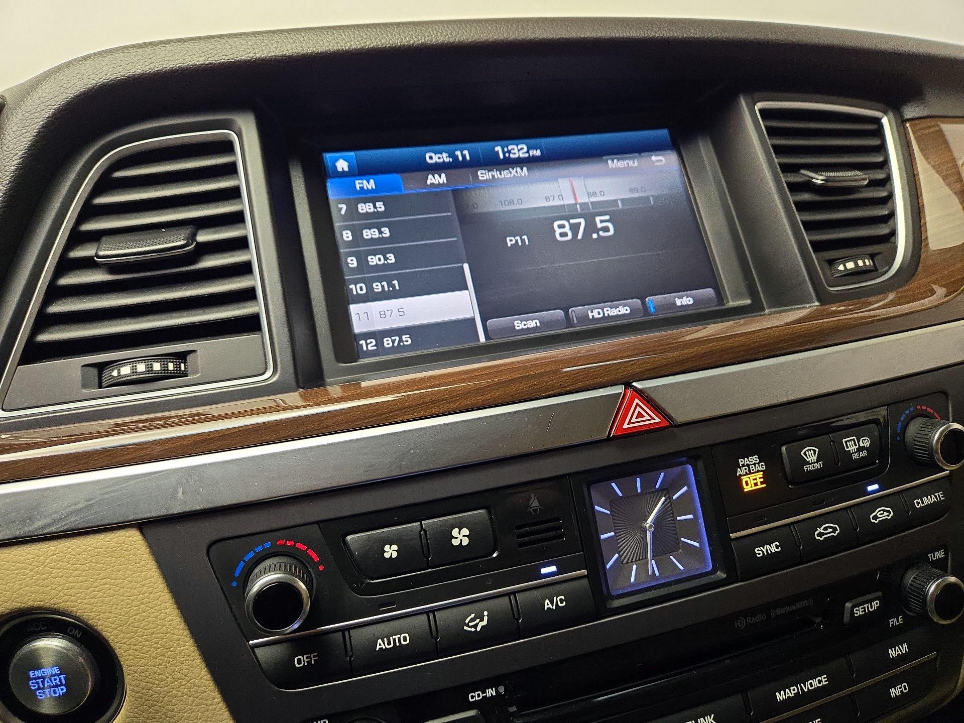 Thumbnail: 2016 Hyundai Genesis - 16