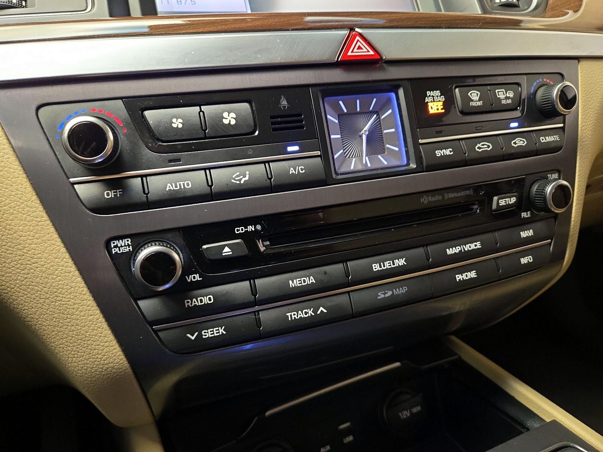 Thumbnail: 2016 Hyundai Genesis - 17