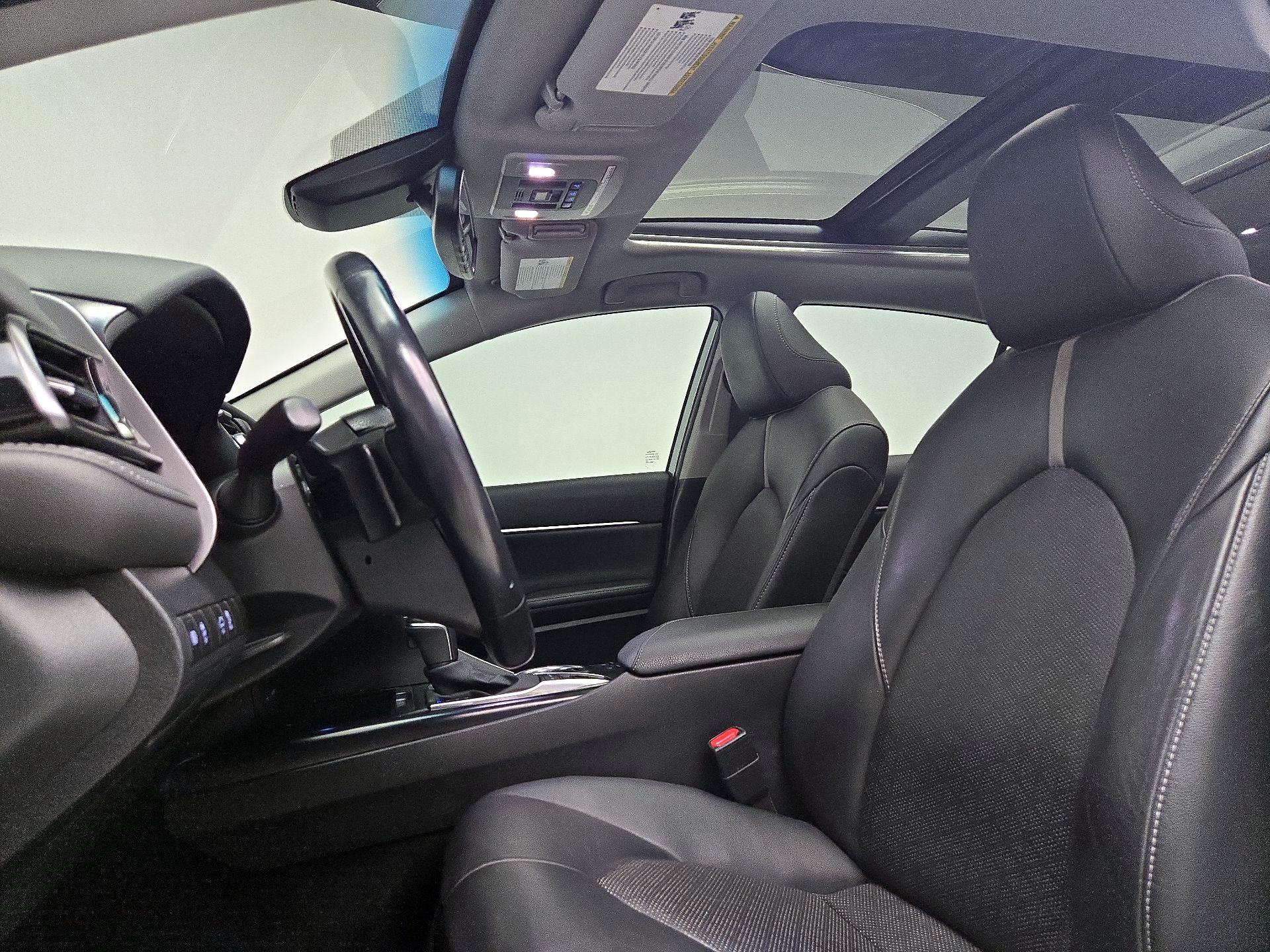 Thumbnail: 2020 Toyota Camry - 19