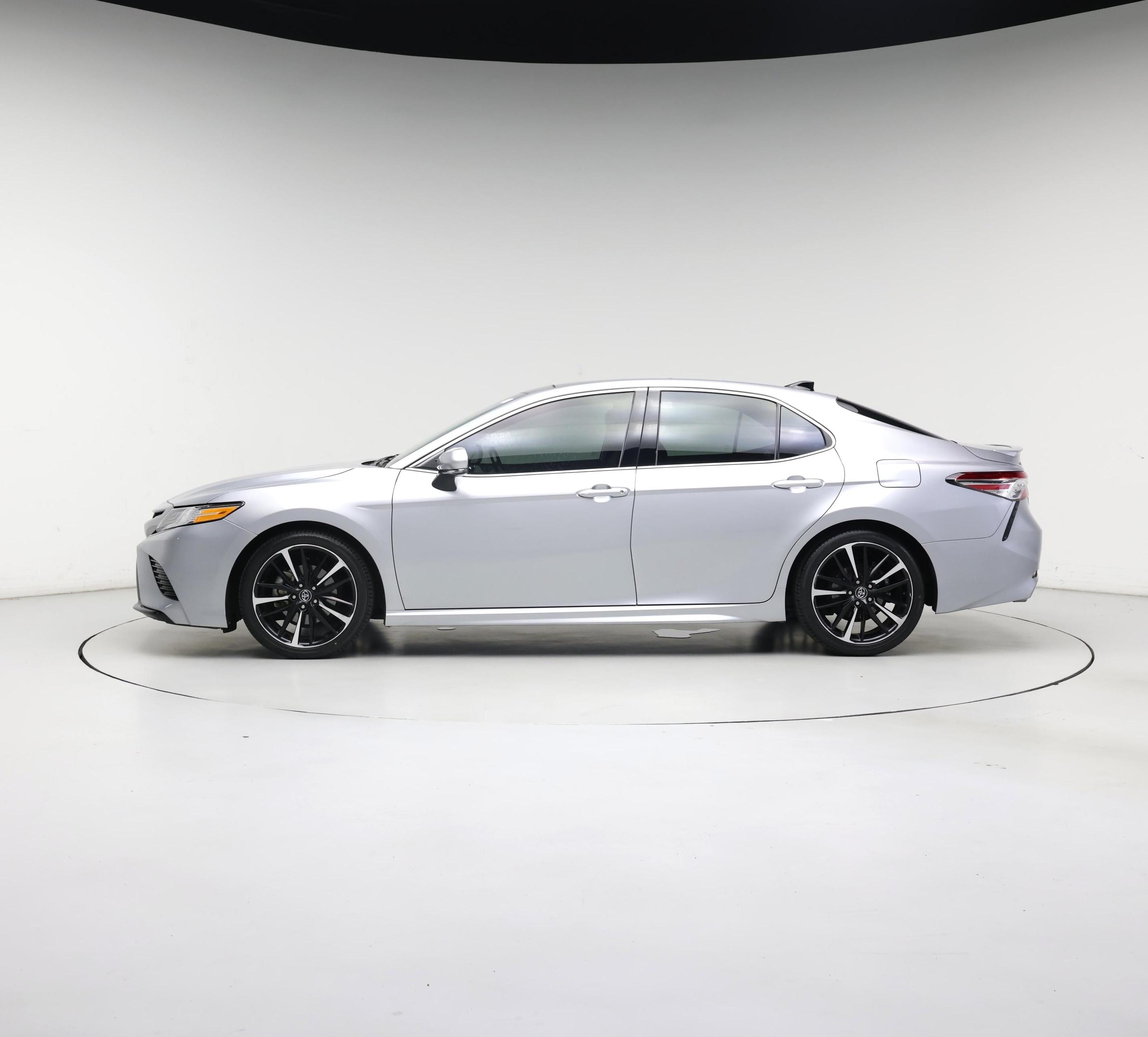 Thumbnail: 2020 Toyota Camry - 3