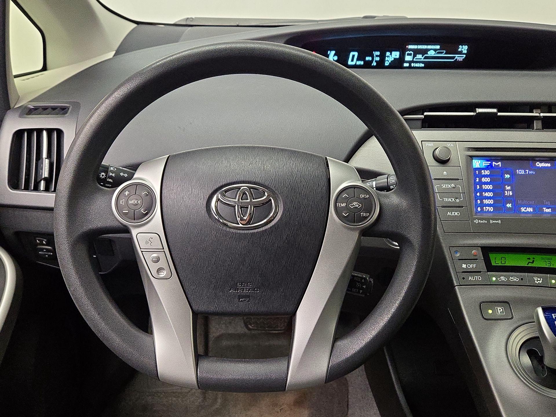 Thumbnail: 2014 Toyota Prius - 10
