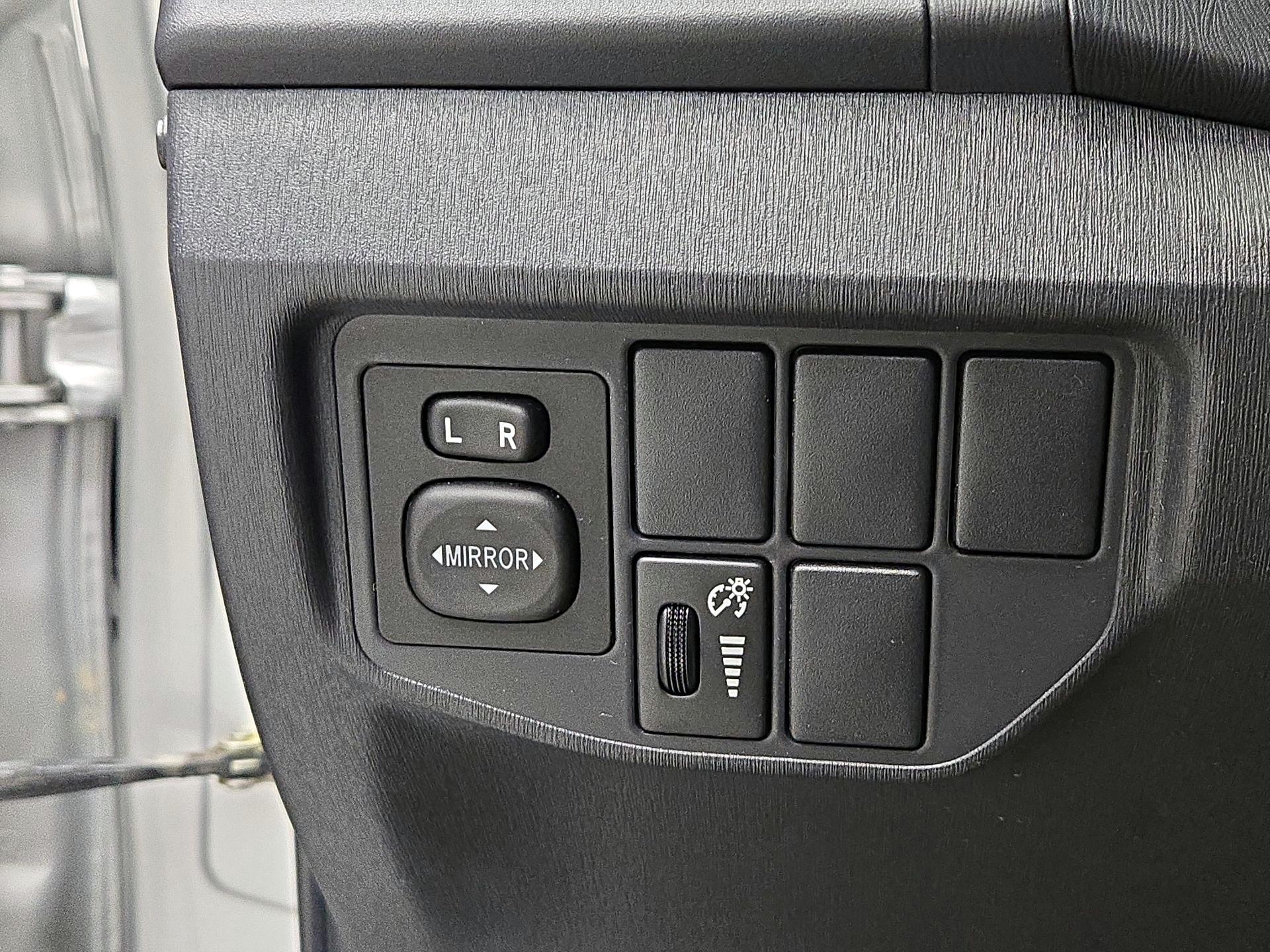 Thumbnail: 2014 Toyota Prius - 13