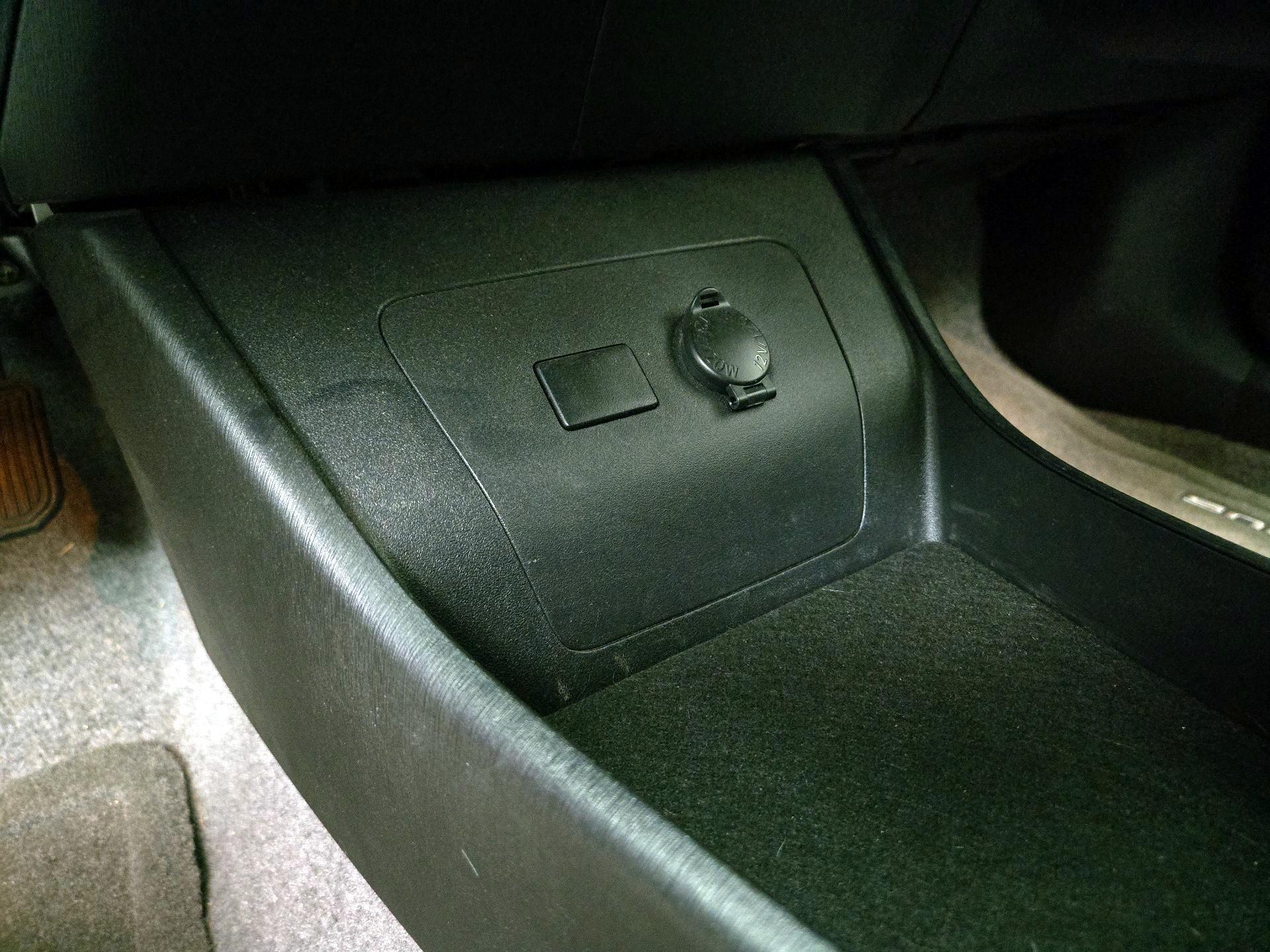 Thumbnail: 2014 Toyota Prius - 19