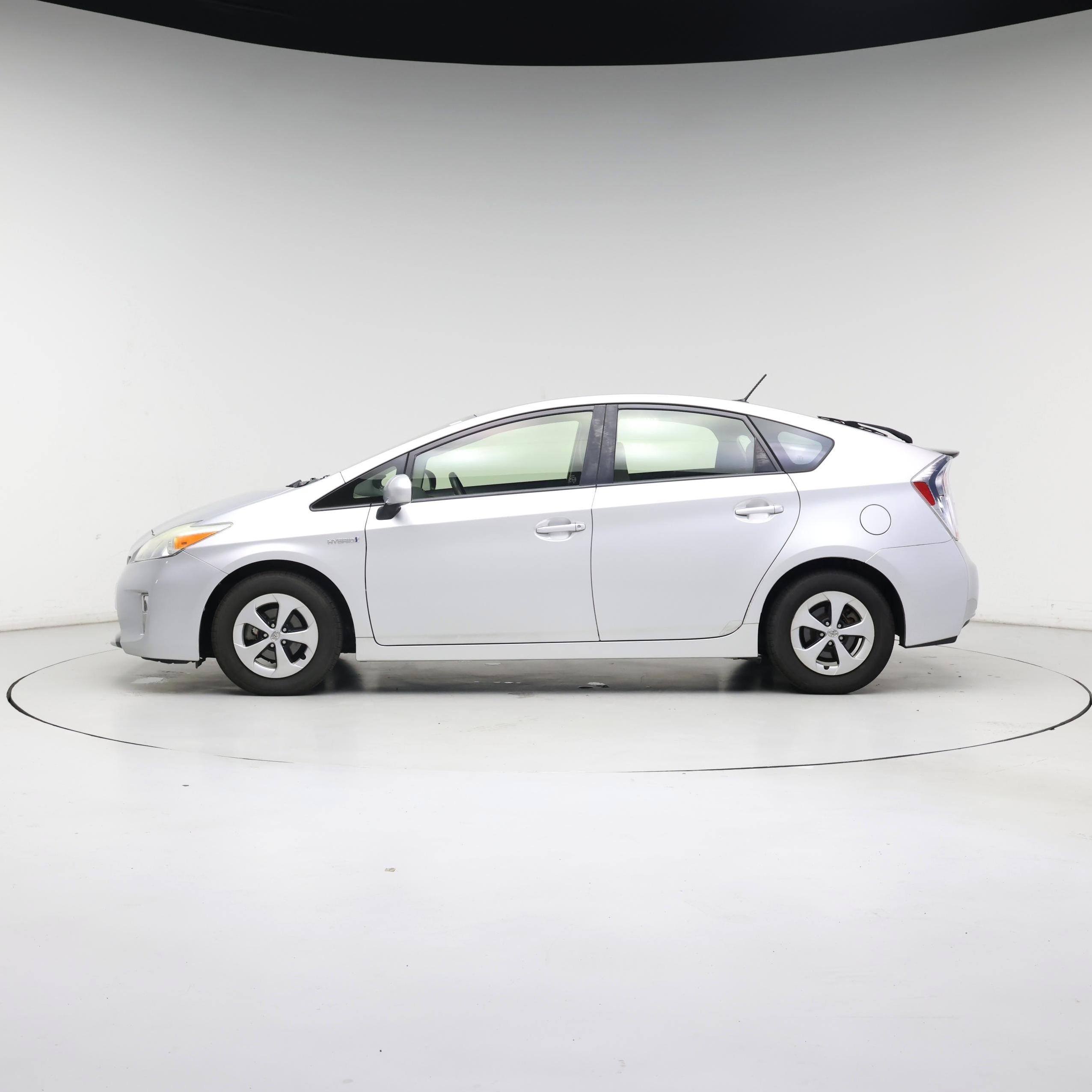 Thumbnail: 2014 Toyota Prius - 3