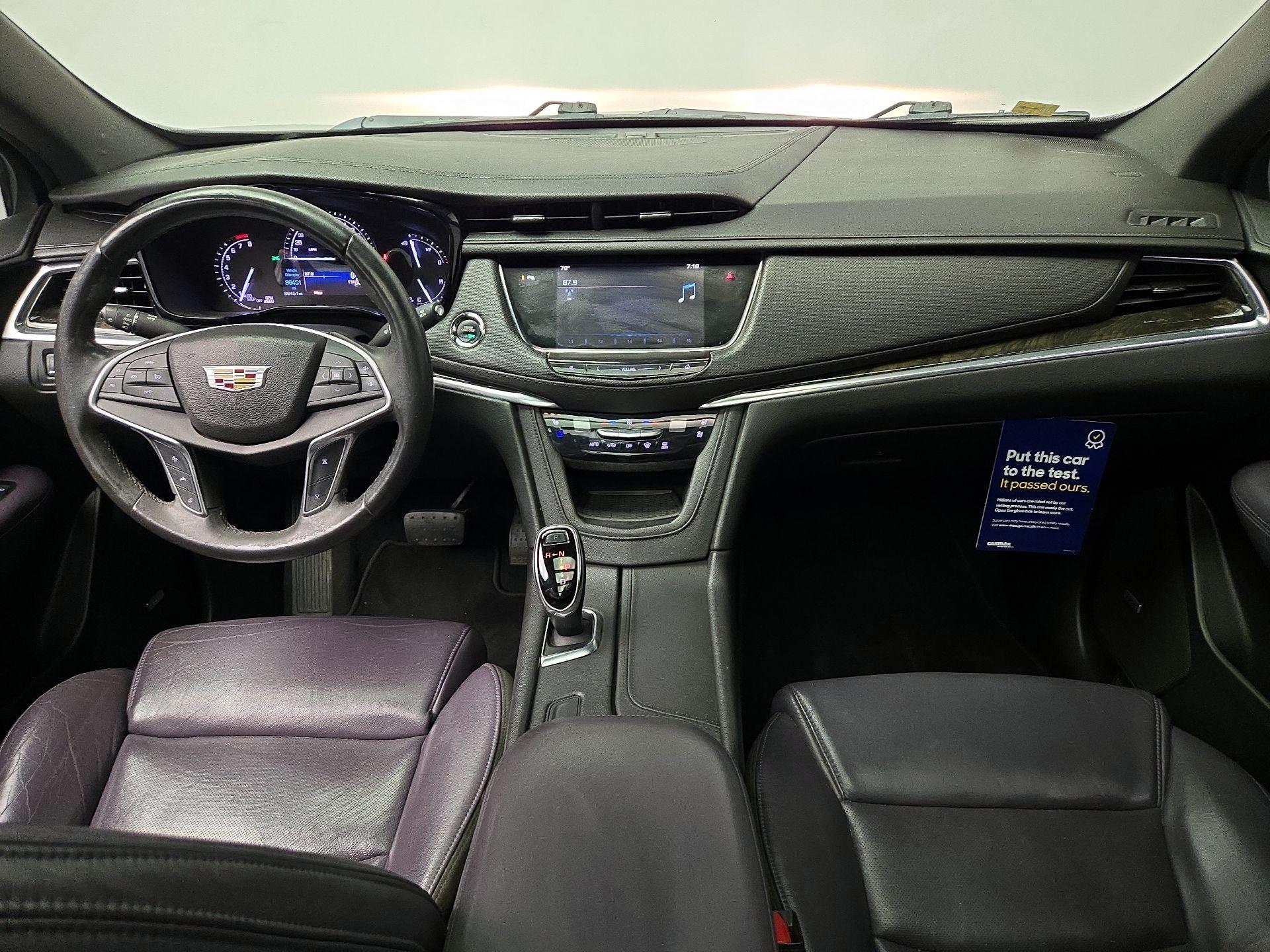 Thumbnail: 2017 Cadillac XT5 - 9