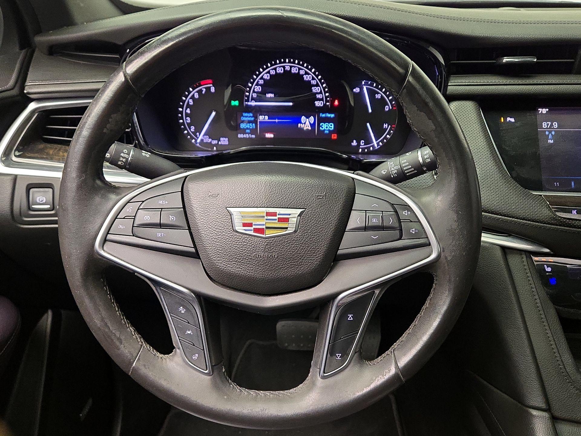 Thumbnail: 2017 Cadillac XT5 - 10
