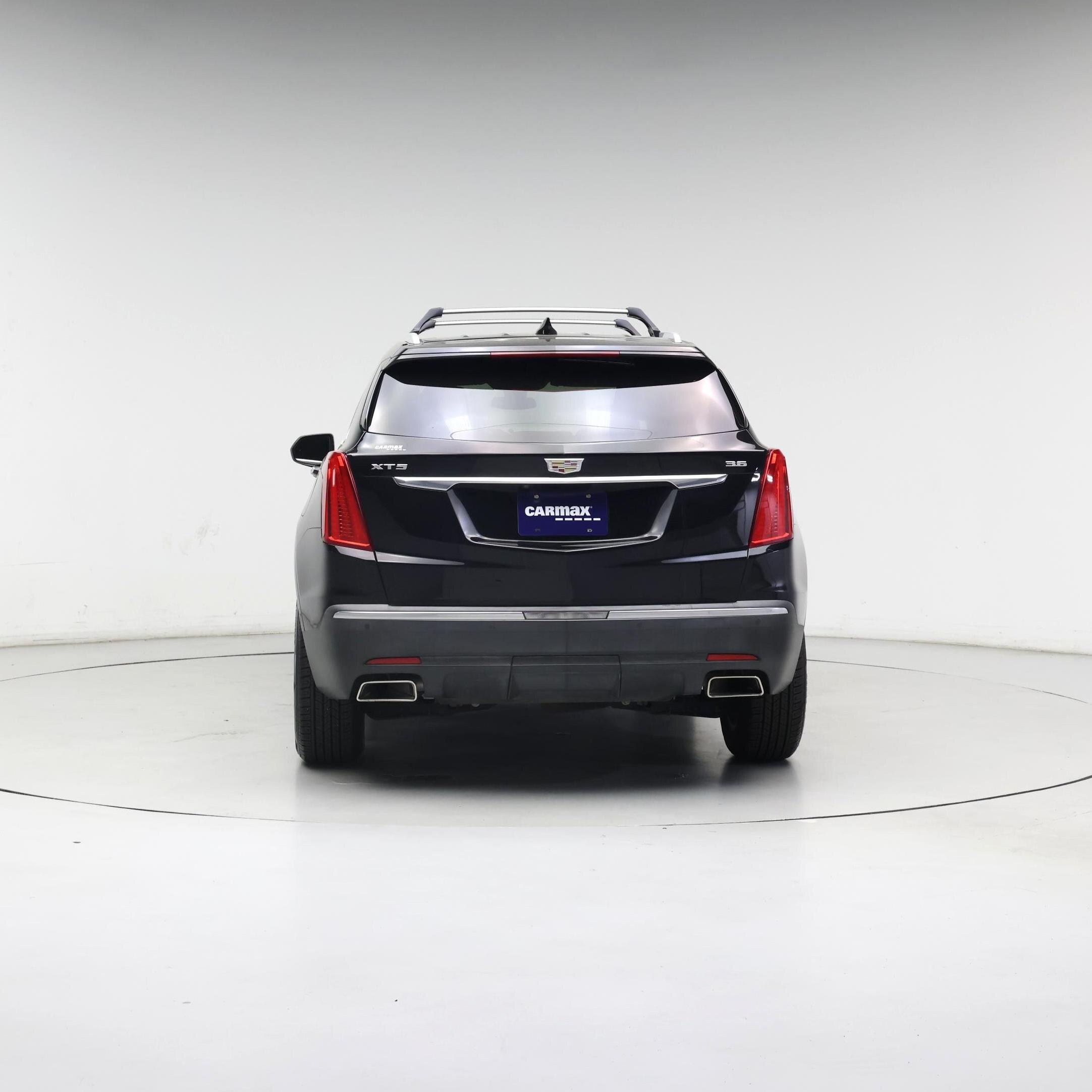 Thumbnail: 2017 Cadillac XT5 - 6