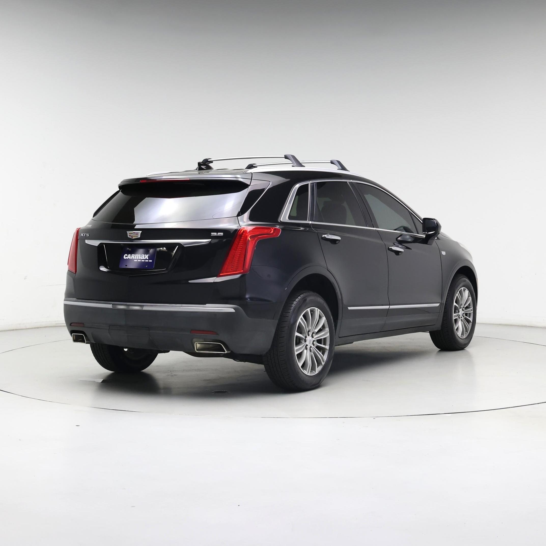 Thumbnail: 2017 Cadillac XT5 - 8