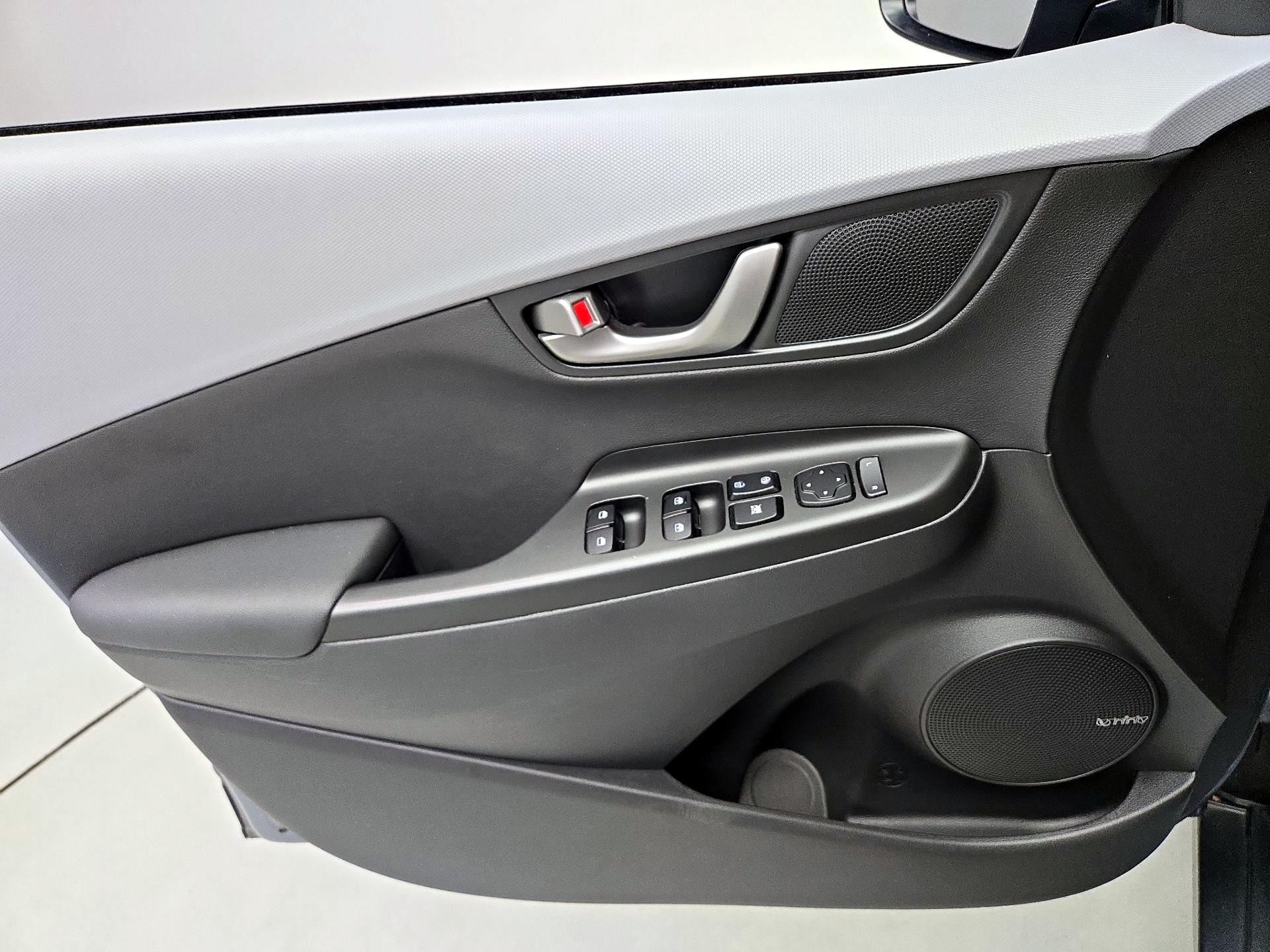 Thumbnail: 2020 Hyundai Kona - 12