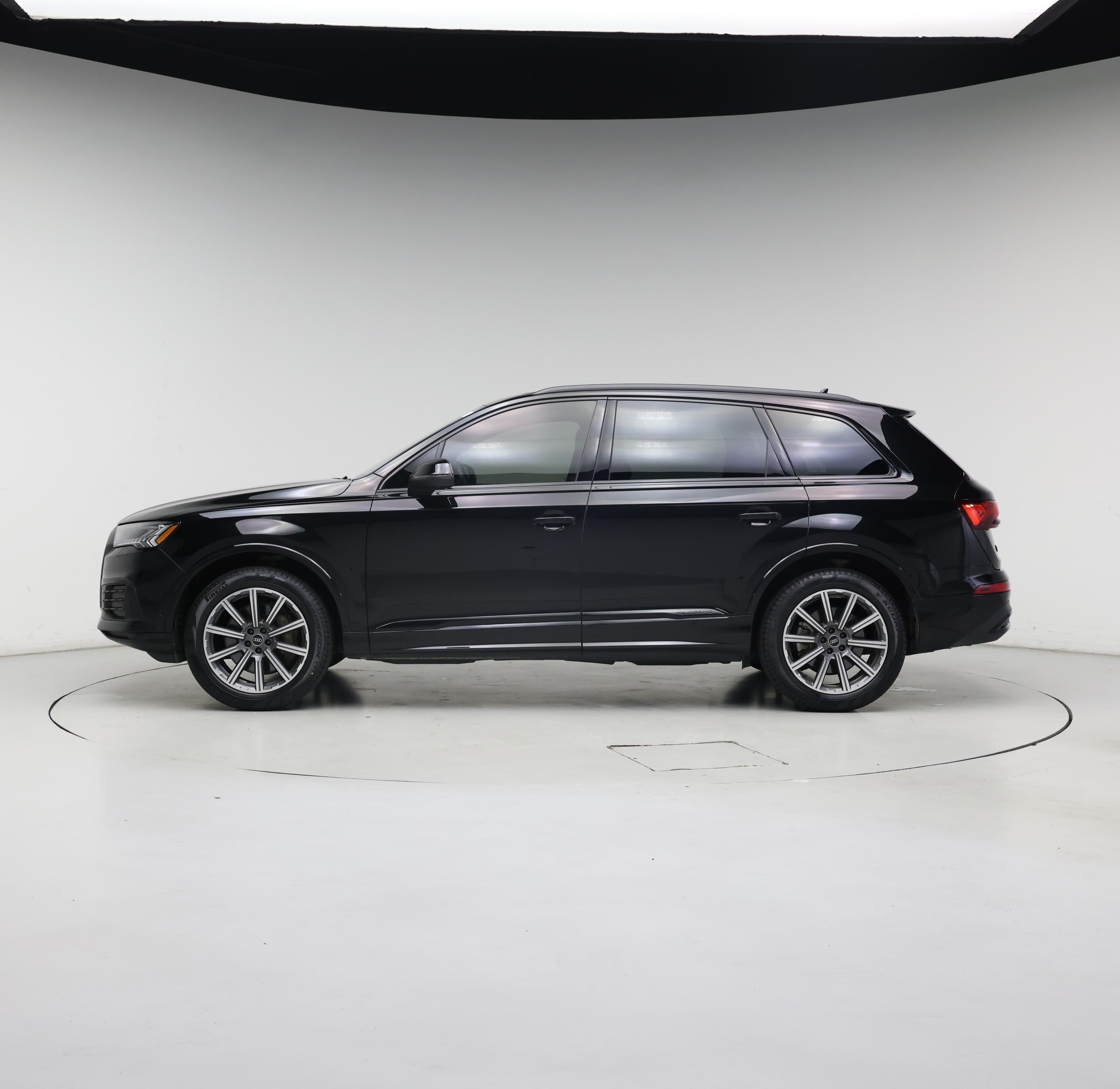 Thumbnail: 2023 Audi Q7 - 3