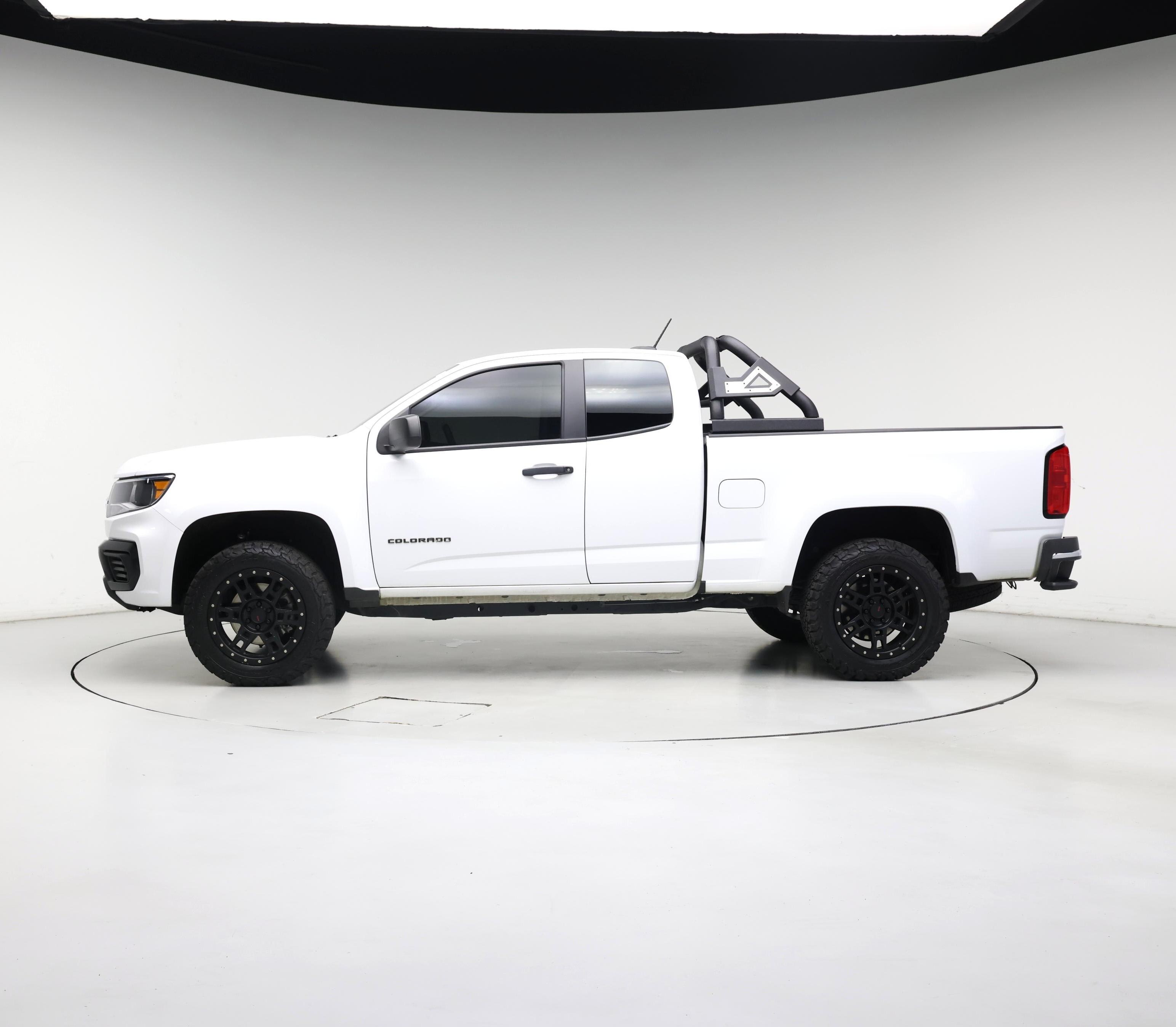 Thumbnail: 2022 Chevrolet Colorado - 3