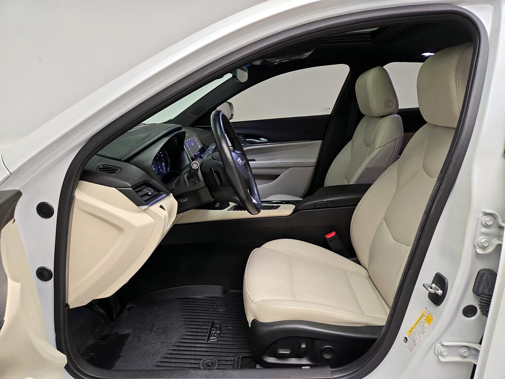 Thumbnail: 2021 Cadillac CT4 - 11