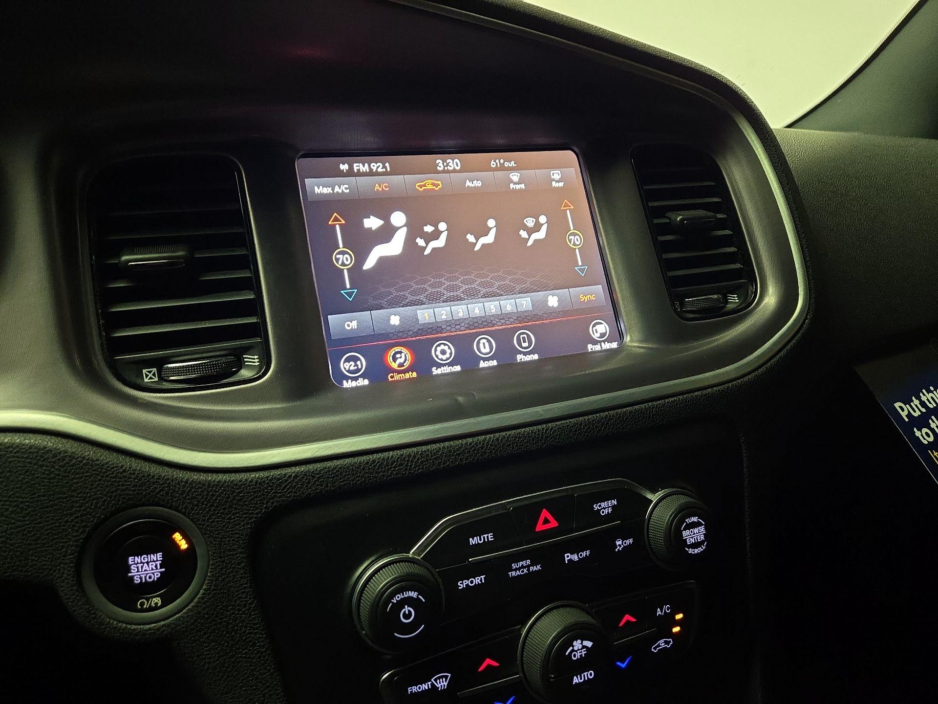 Thumbnail: 2022 Dodge Charger - 16