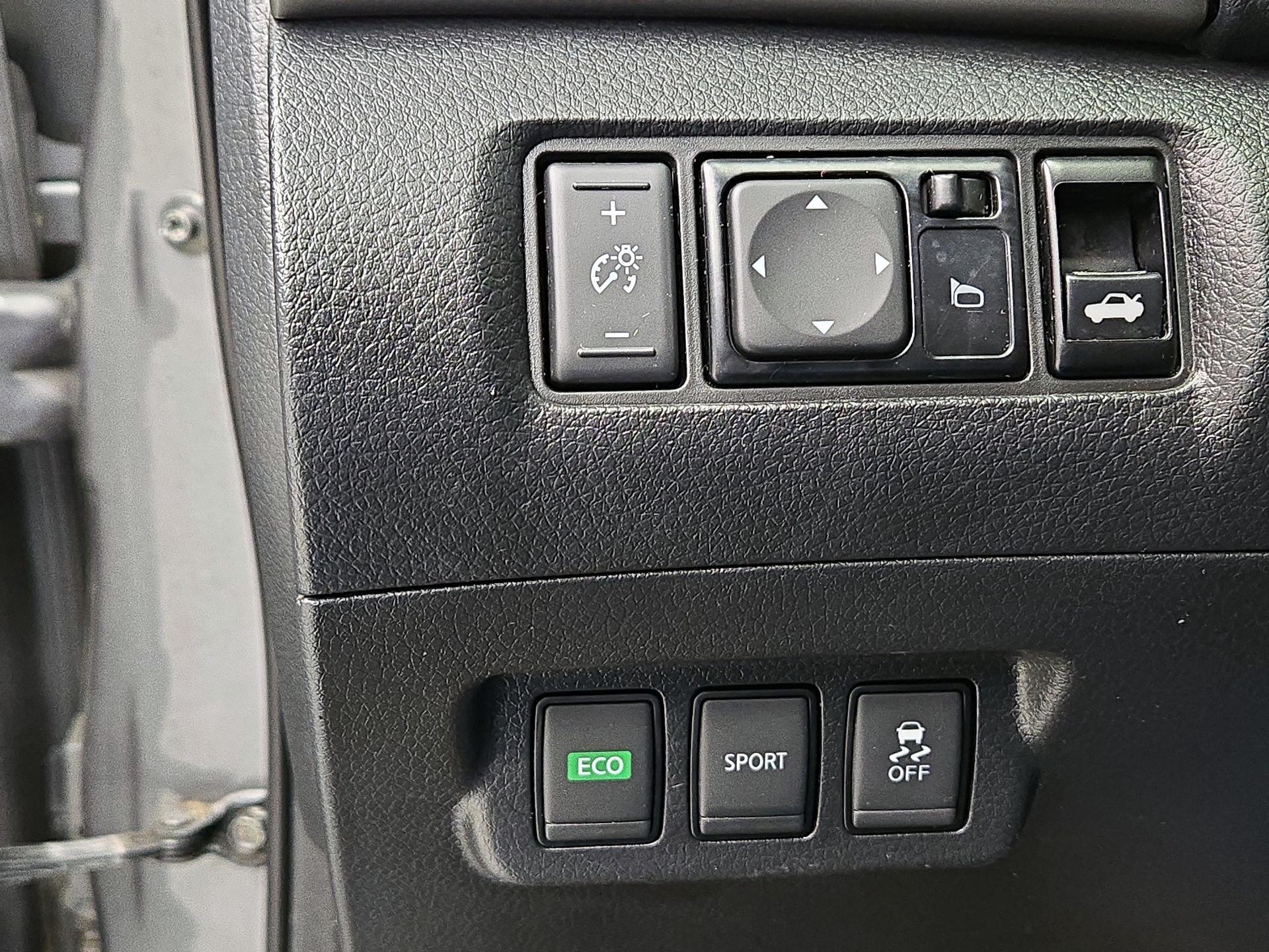 Thumbnail: 2018 Nissan Sentra - 13