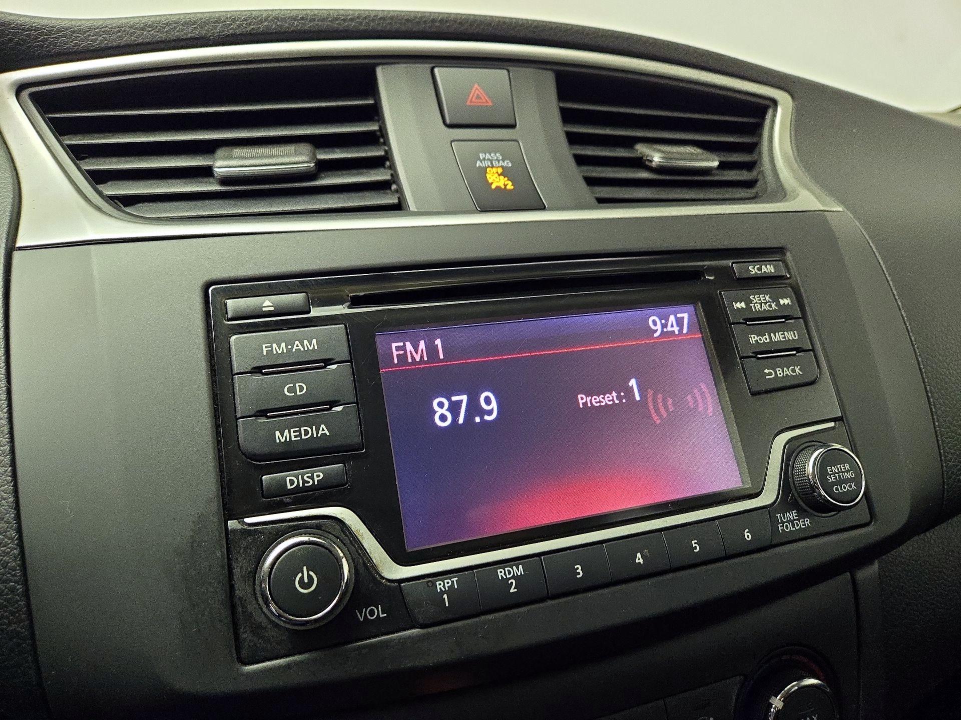 Thumbnail: 2018 Nissan Sentra - 15