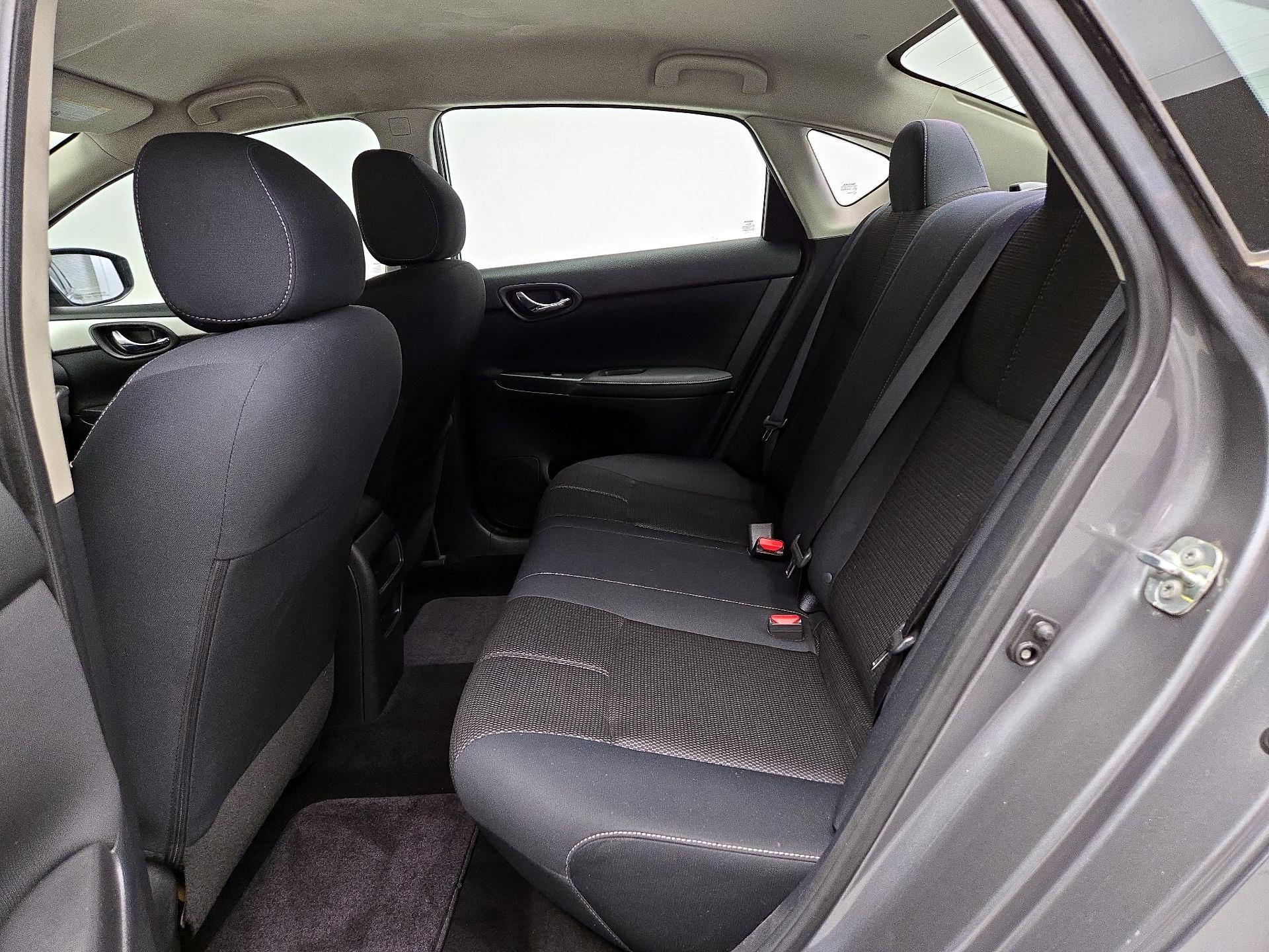 Thumbnail: 2018 Nissan Sentra - 19