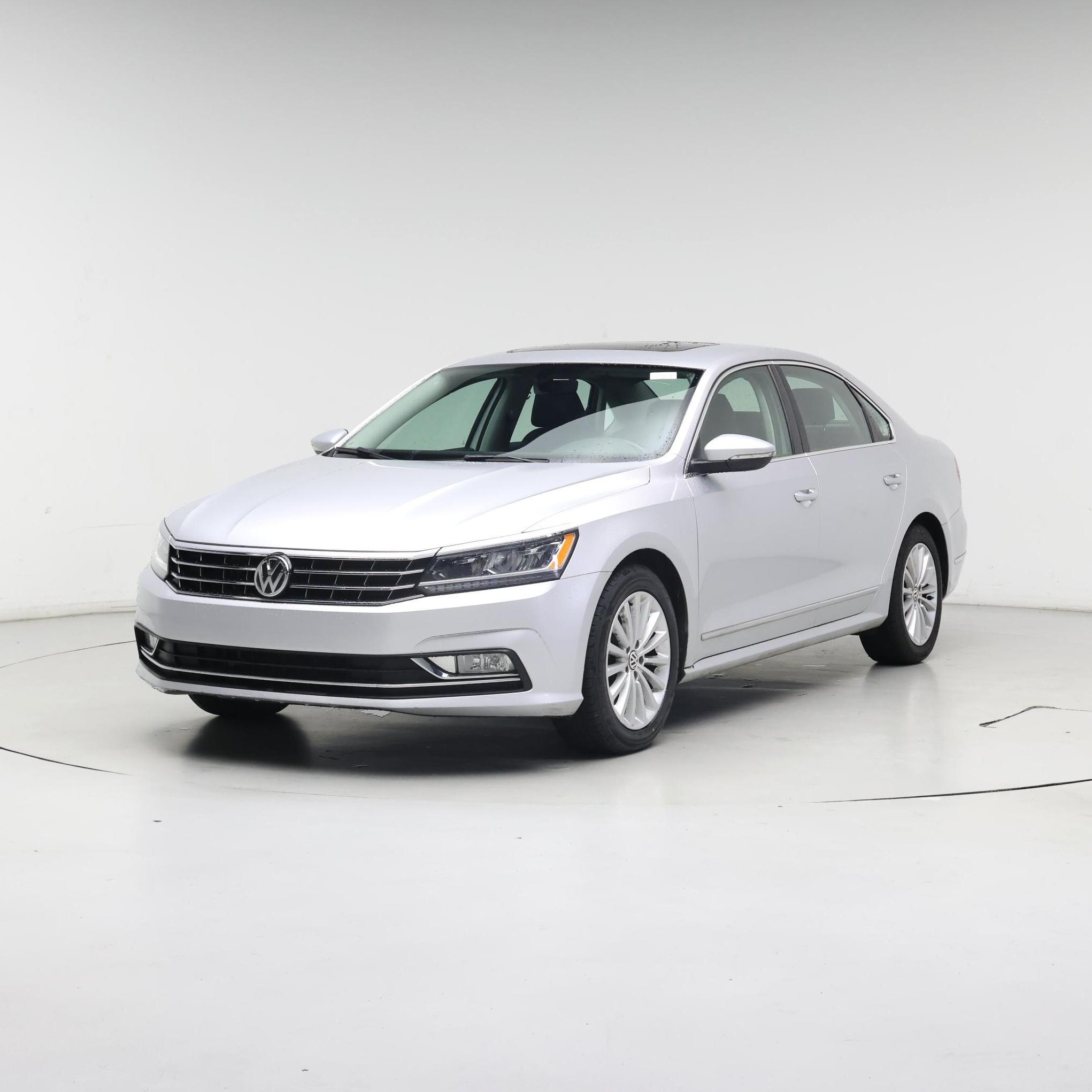 Thumbnail: 2016 Volkswagen Passat - 4