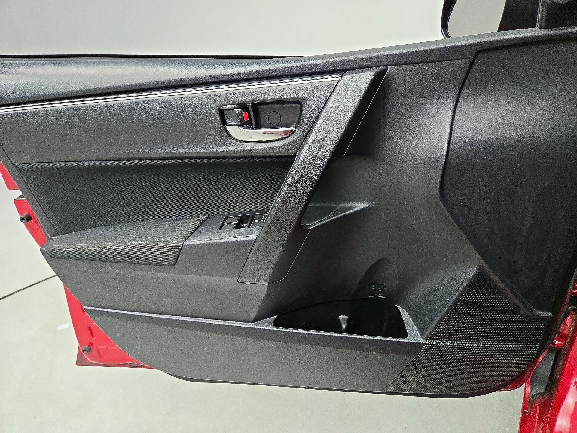 Thumbnail: 2017 Toyota Corolla - 12