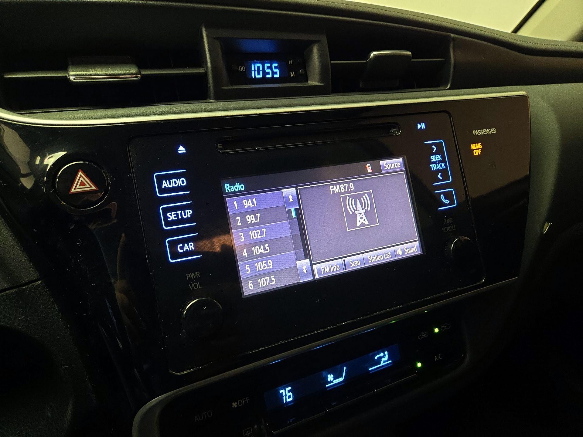 Thumbnail: 2017 Toyota Corolla - 15