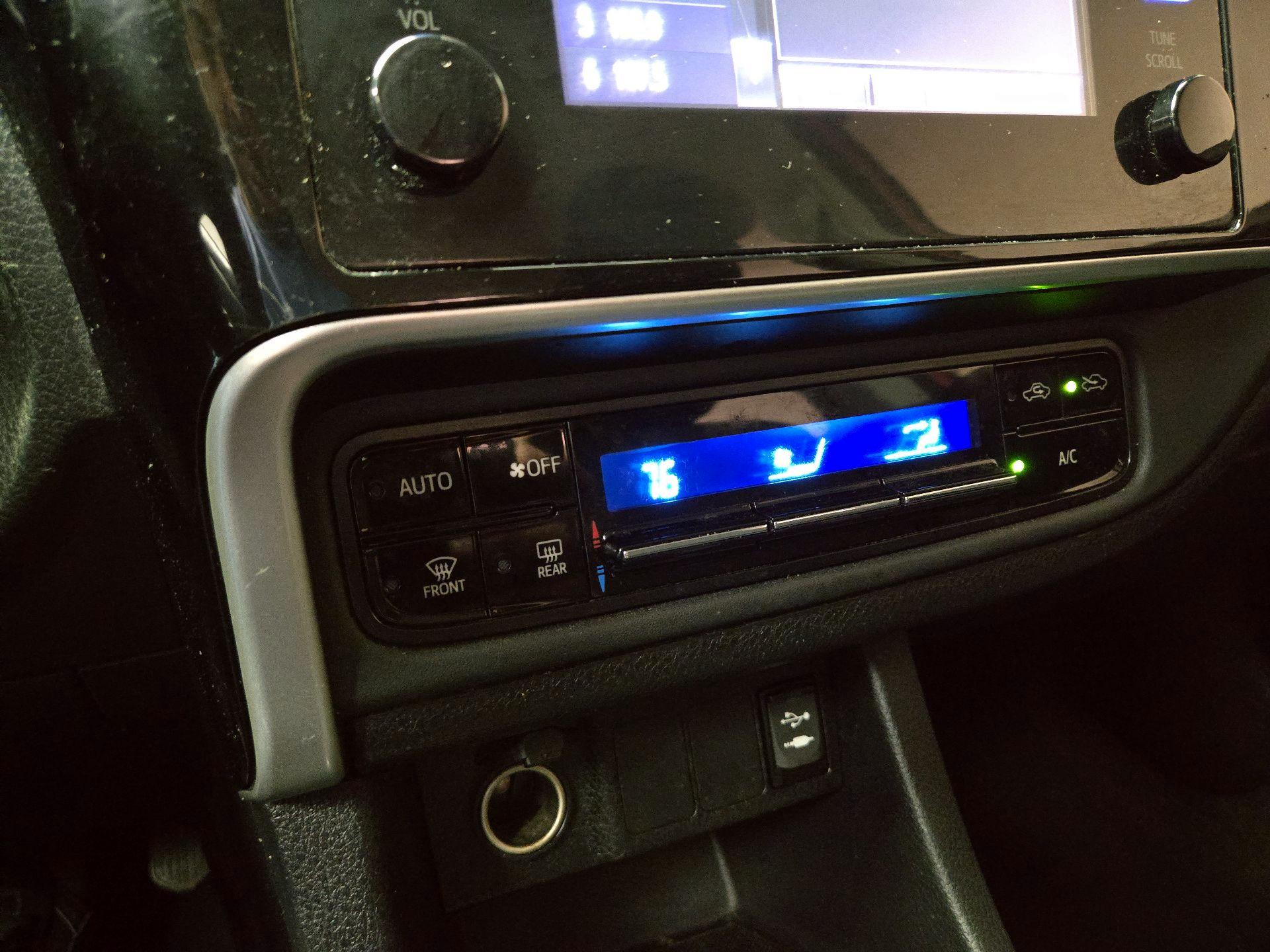 Thumbnail: 2017 Toyota Corolla - 16