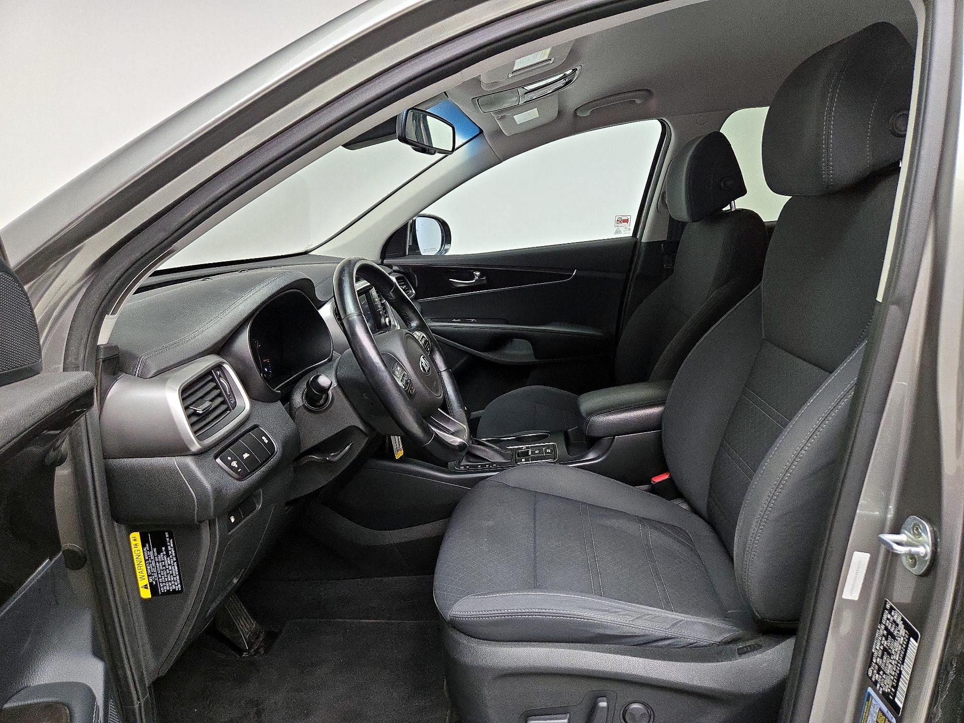 Thumbnail: 2017 Kia Sorento - 11