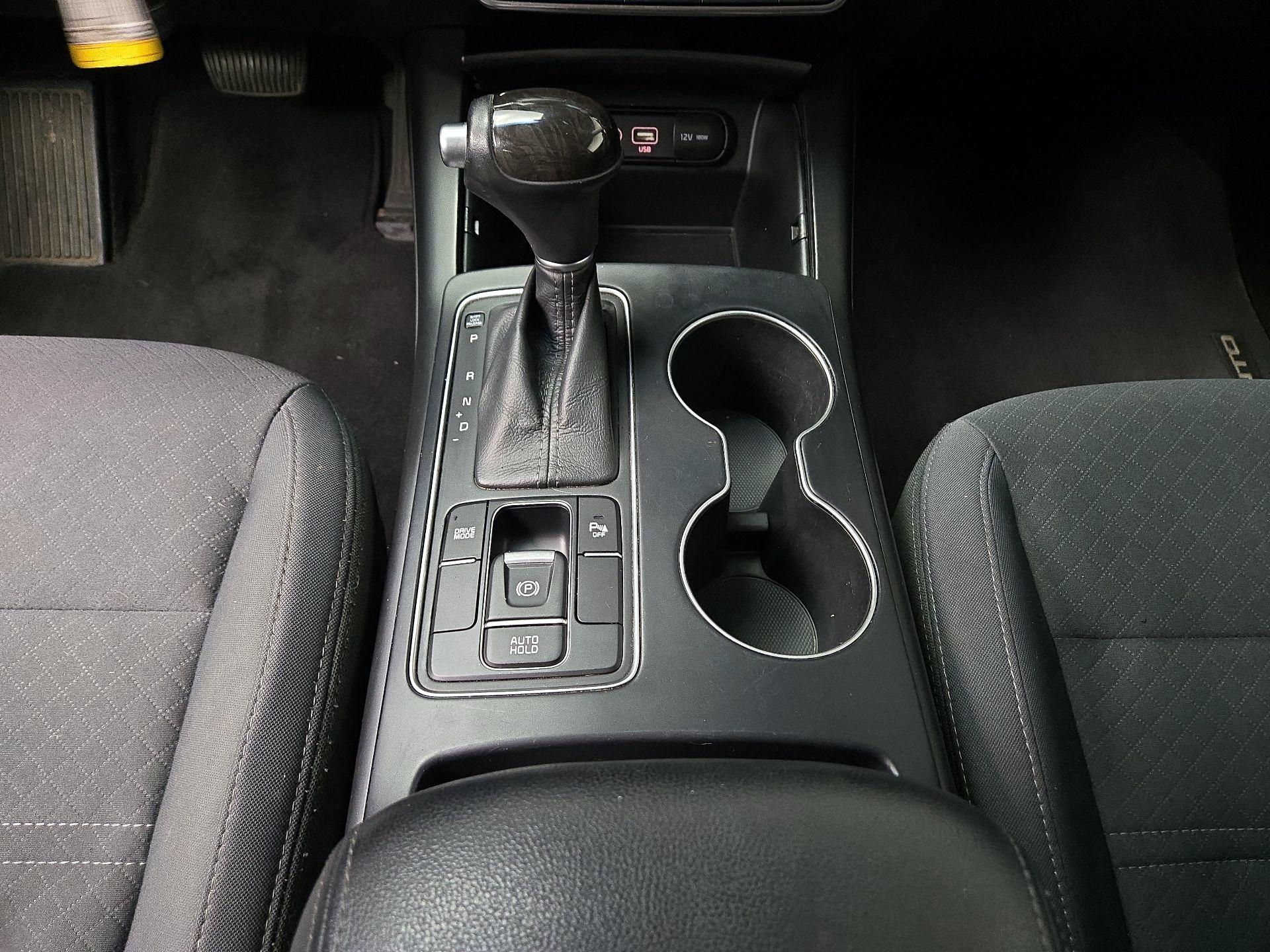 Thumbnail: 2017 Kia Sorento - 17