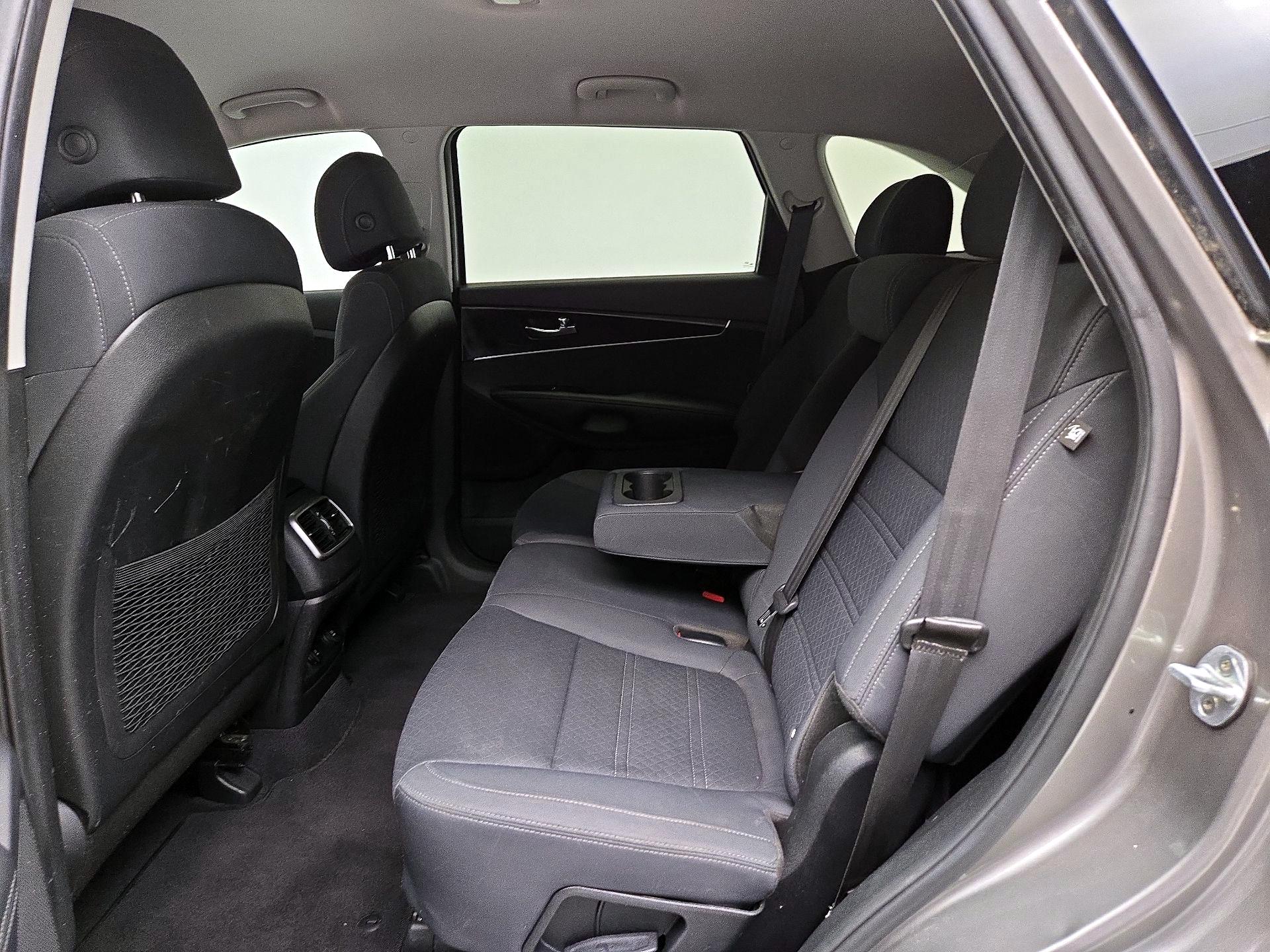 Thumbnail: 2017 Kia Sorento - 19