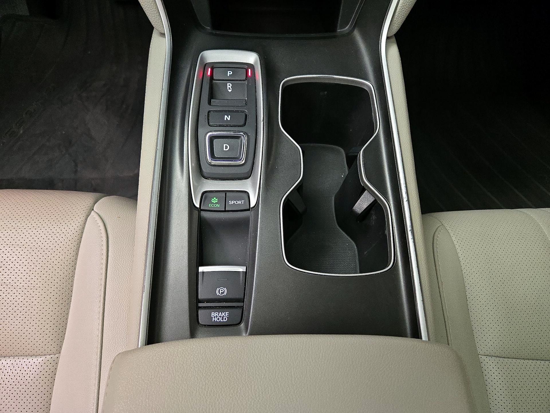 Thumbnail: 2020 Honda Accord - 17