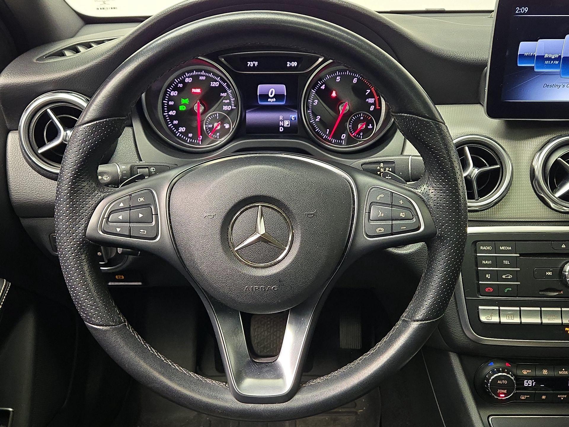 Thumbnail: 2020 Mercedes-Benz GLA - 10