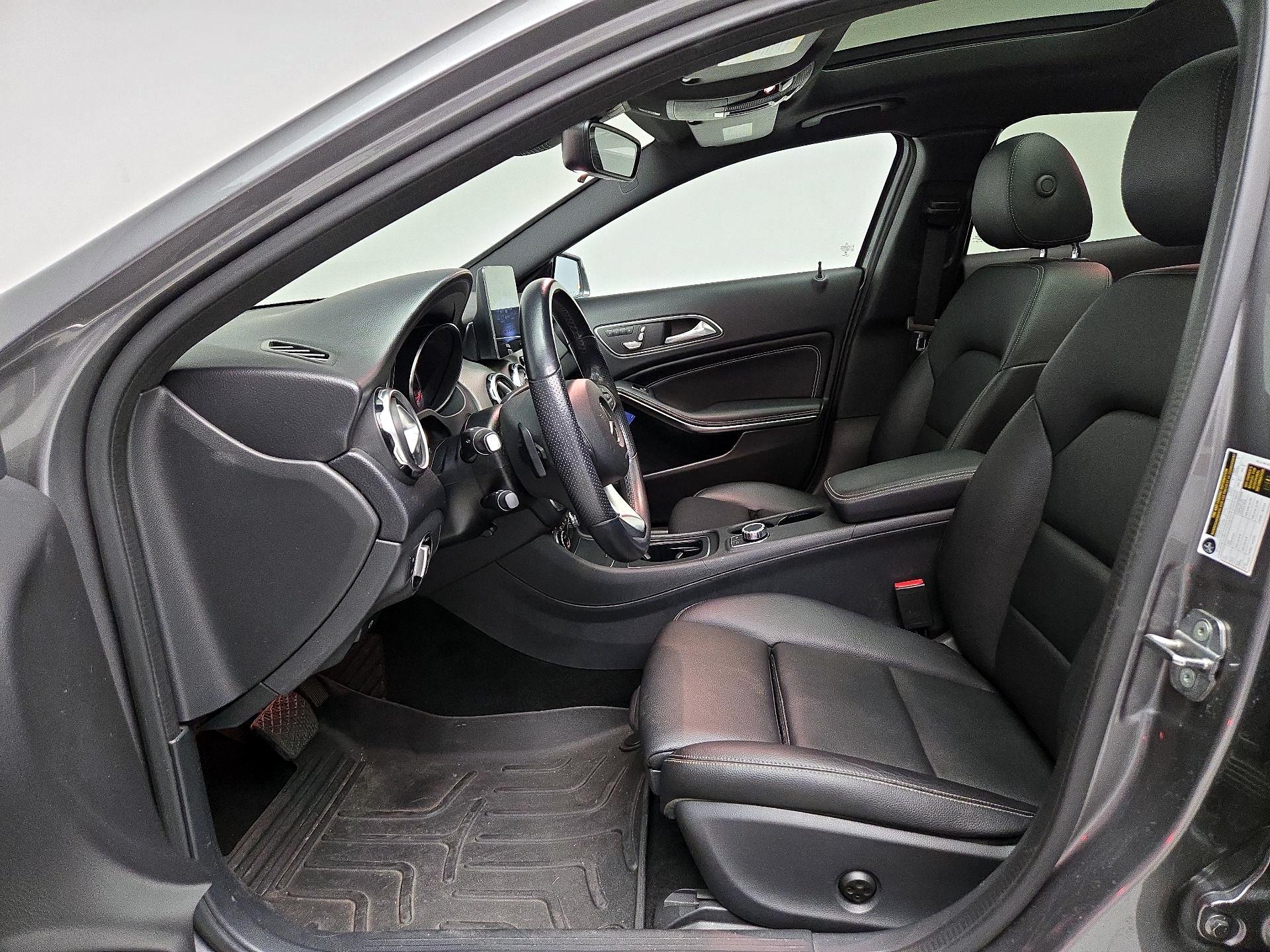 Thumbnail: 2020 Mercedes-Benz GLA - 11