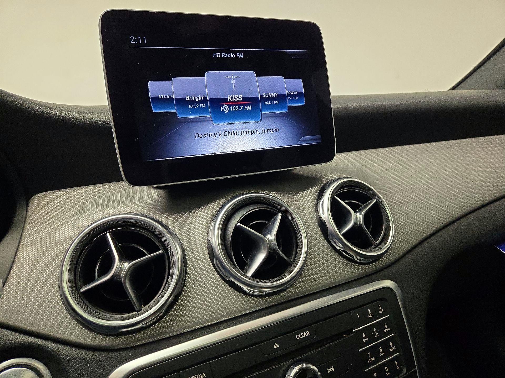 Thumbnail: 2020 Mercedes-Benz GLA - 15