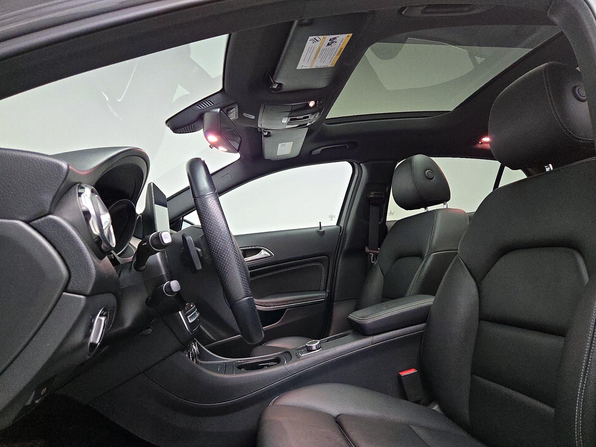 Thumbnail: 2020 Mercedes-Benz GLA - 19