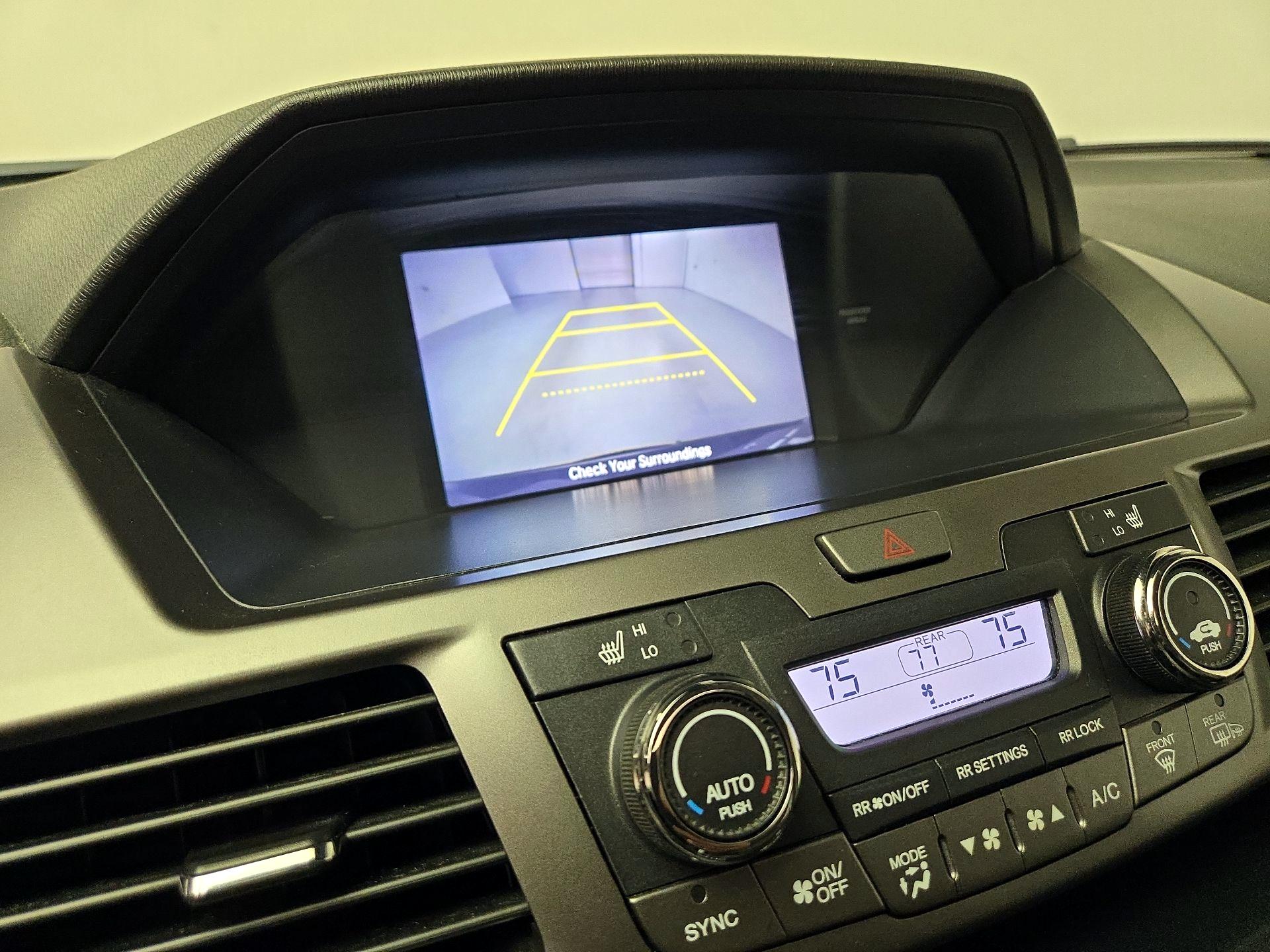 Thumbnail: 2015 Honda Odyssey - 14