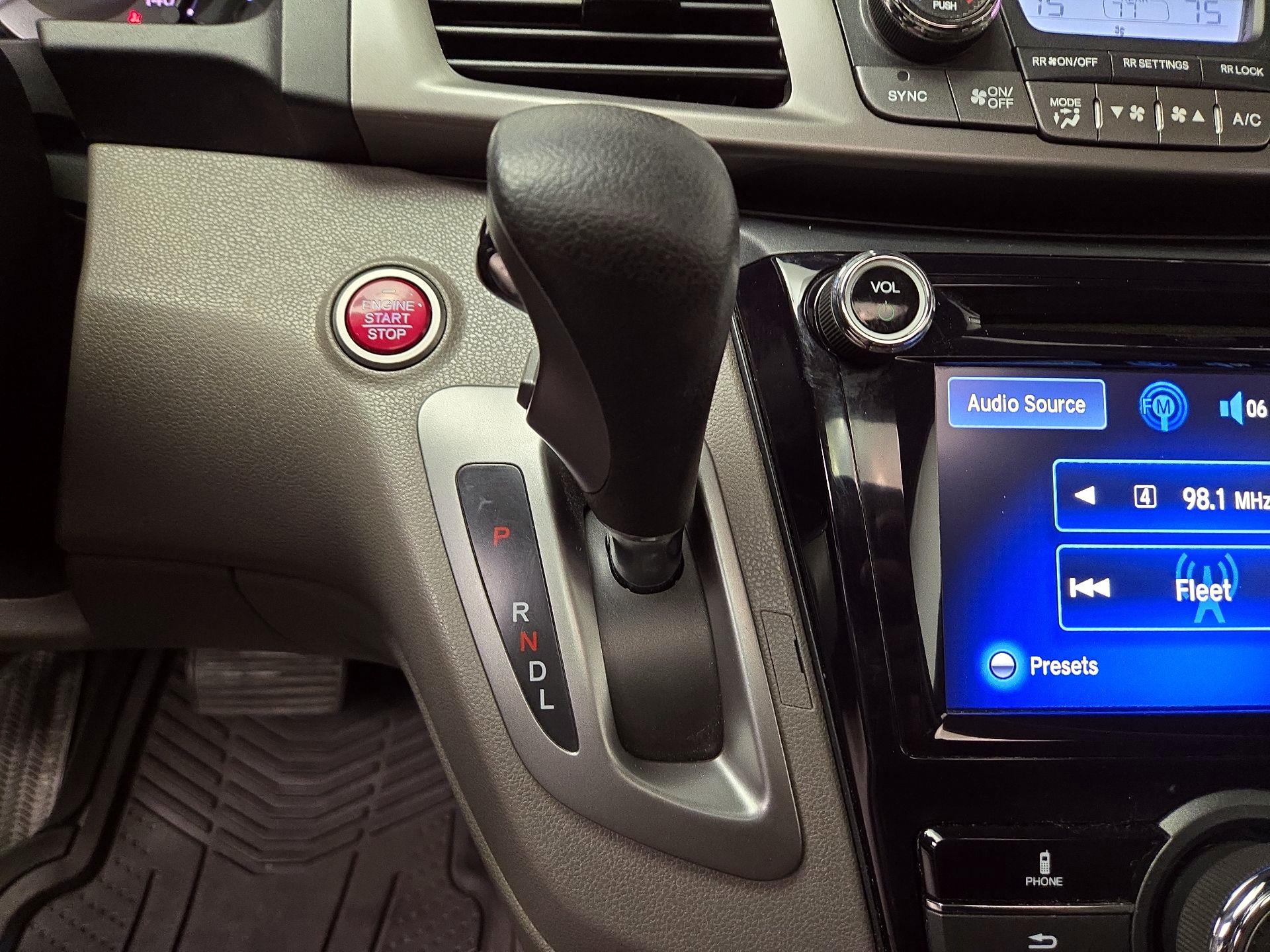 Thumbnail: 2015 Honda Odyssey - 17