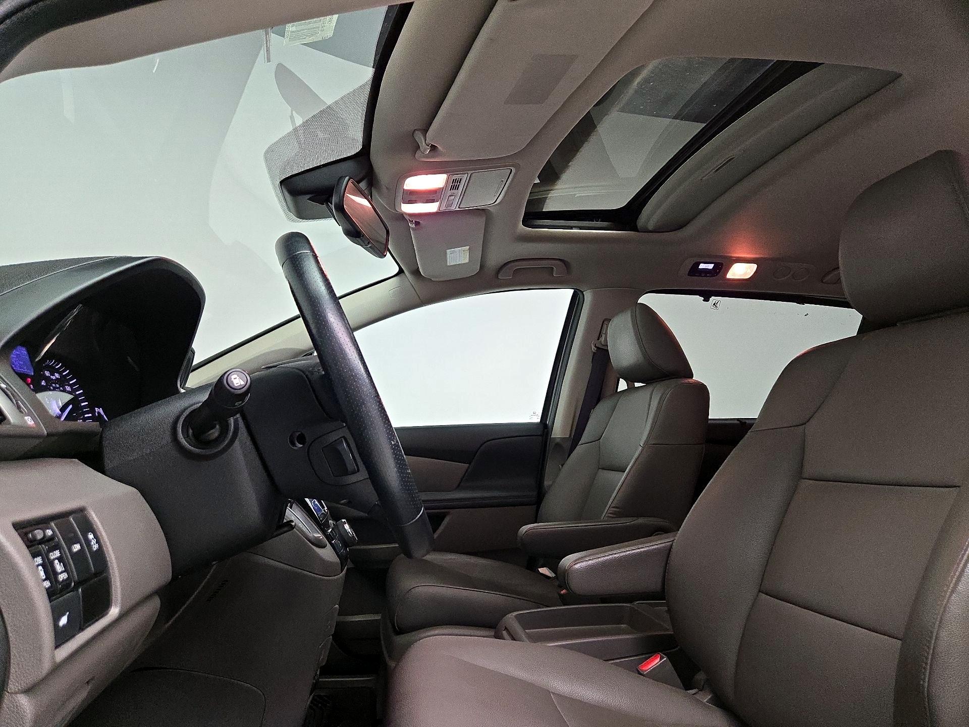 Thumbnail: 2015 Honda Odyssey - 19