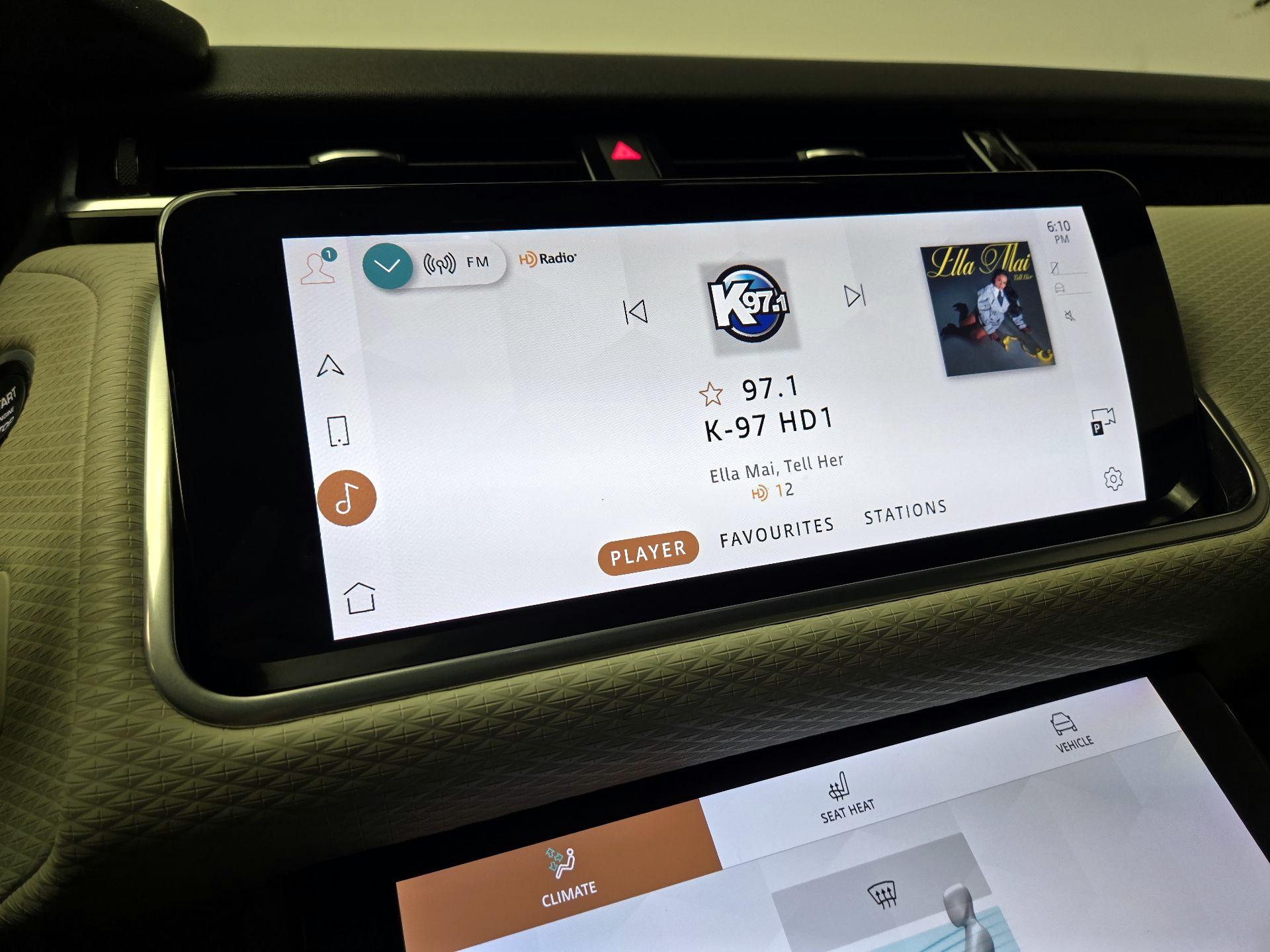 Thumbnail: 2021 Land Rover Range Rover Velar - 16