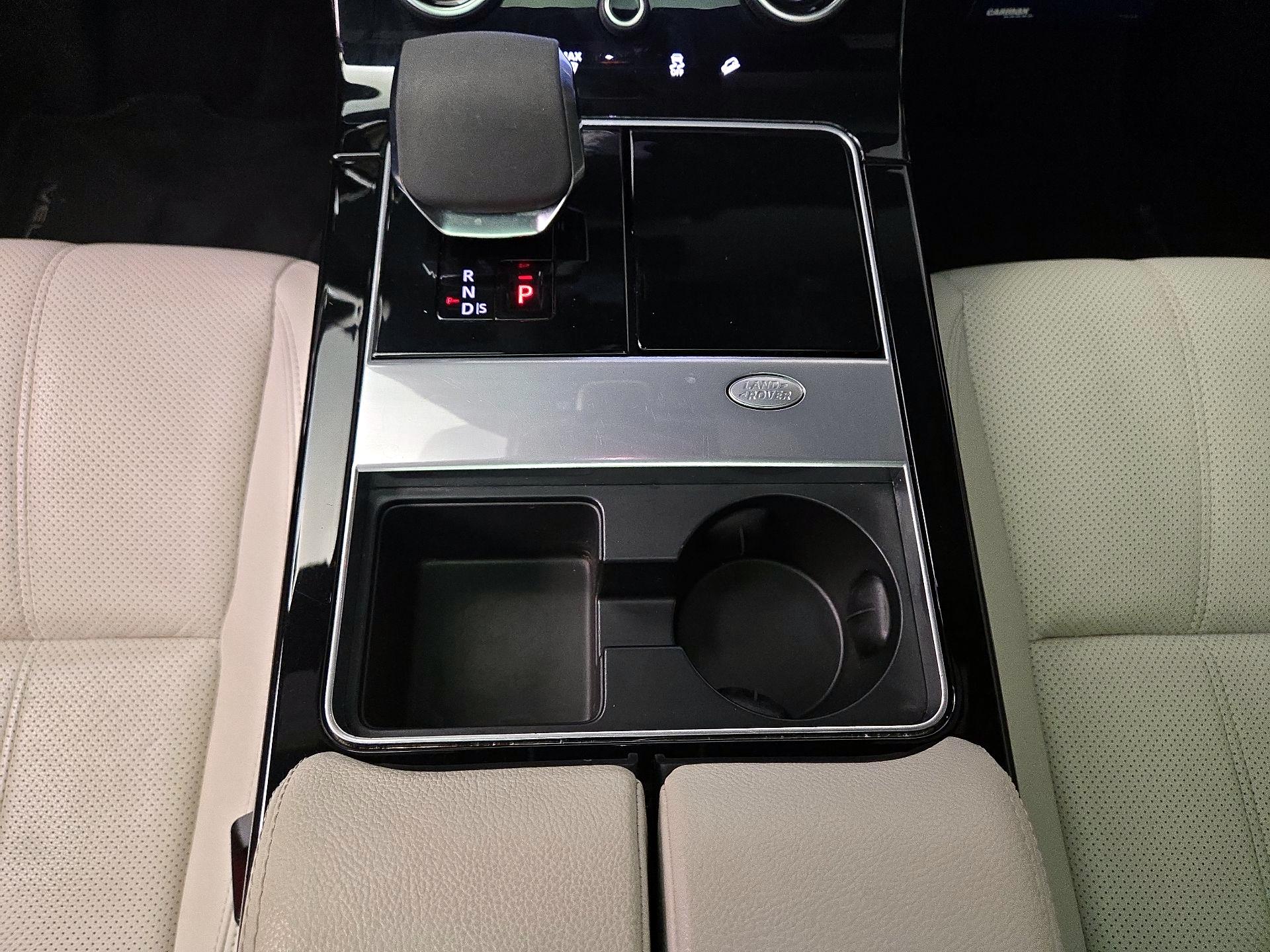 Thumbnail: 2021 Land Rover Range Rover Velar - 18