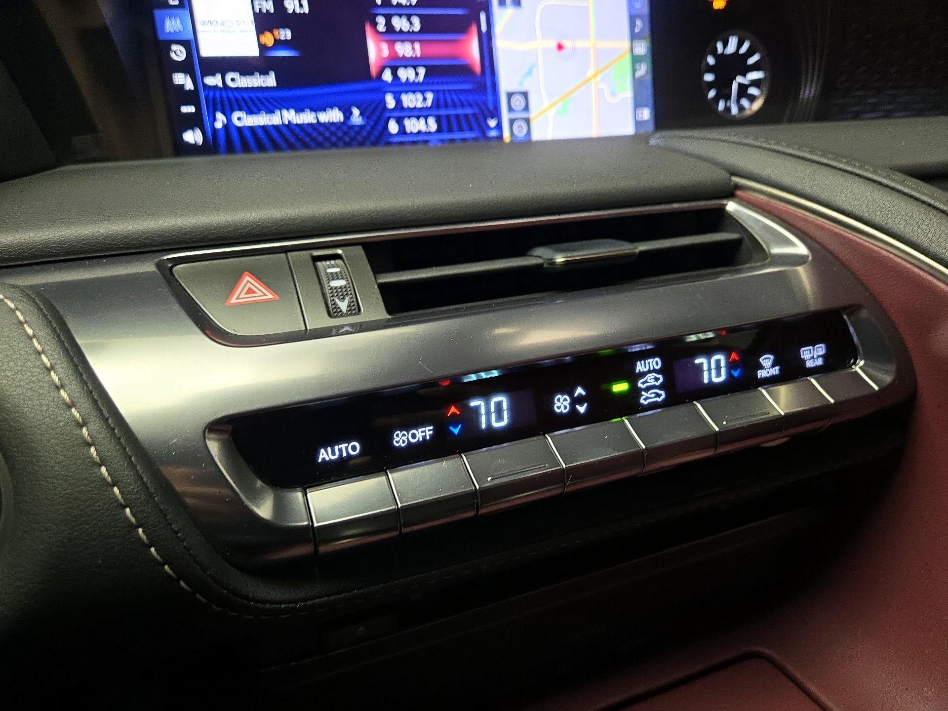 Thumbnail: 2021 Lexus LC - 17