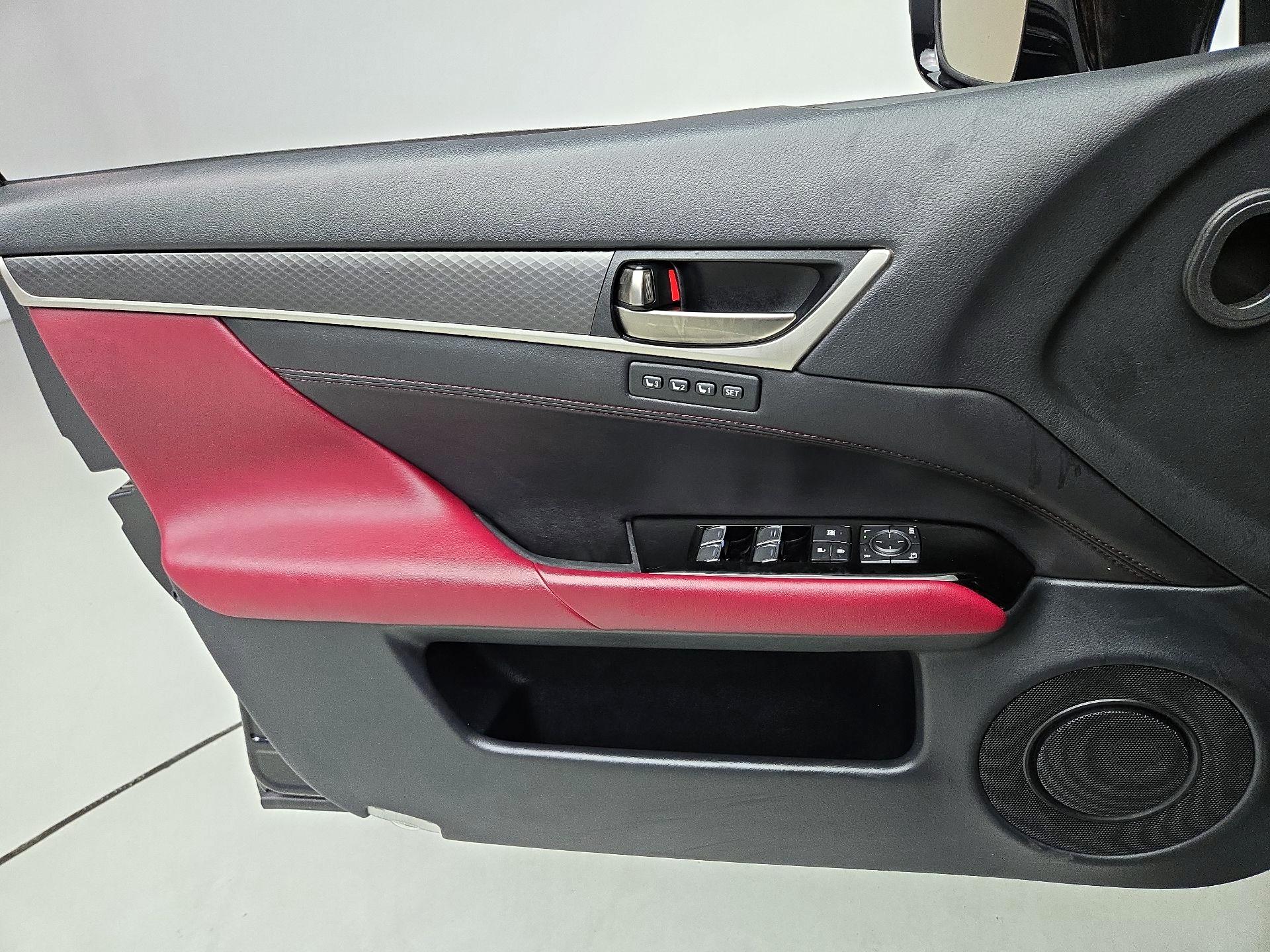 Thumbnail: 2019 Lexus GS - 12