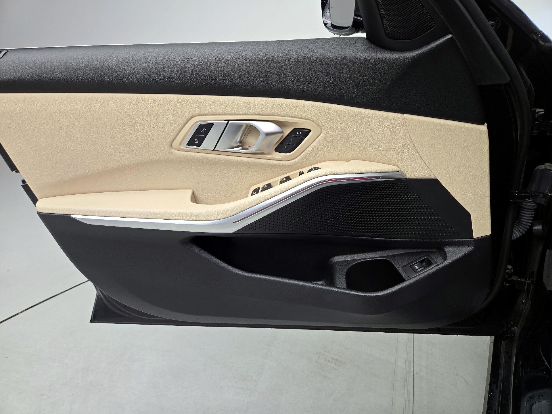 Thumbnail: 2021 BMW 3 Series - 12