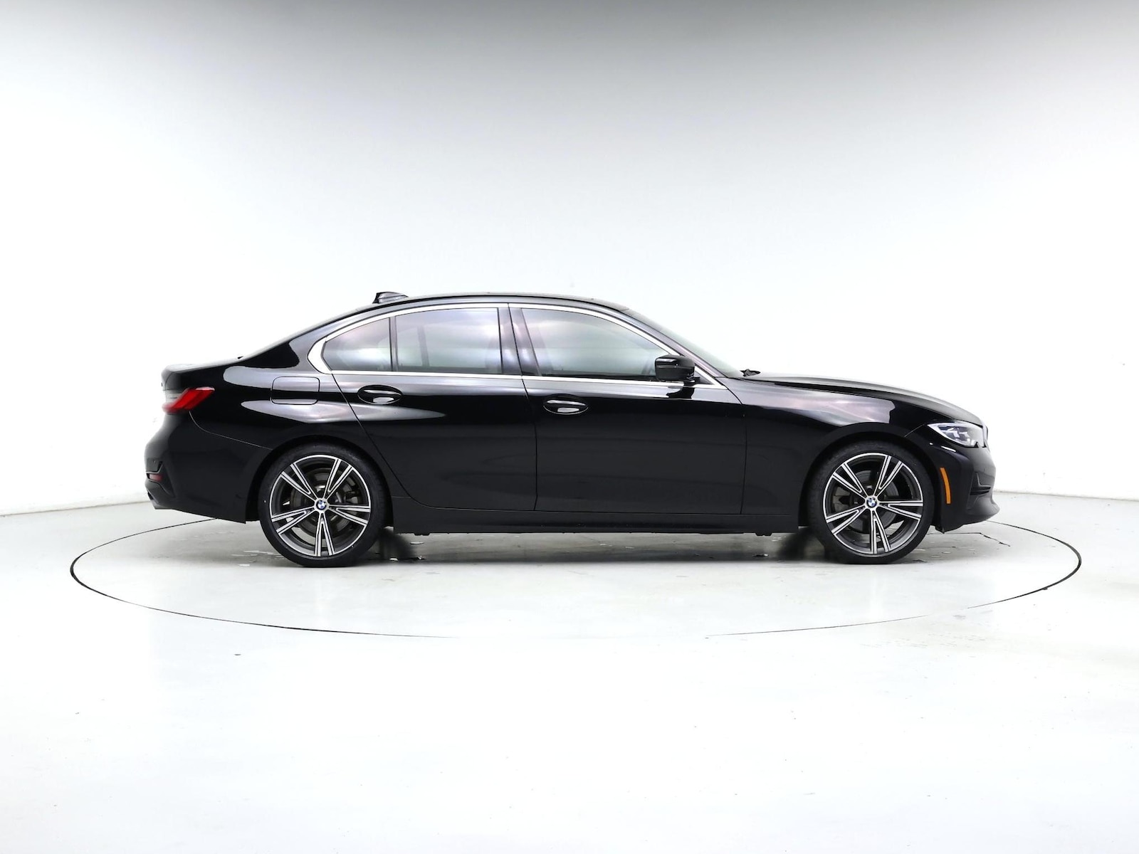 2021 BMW 3 Series 330i - Photo 8