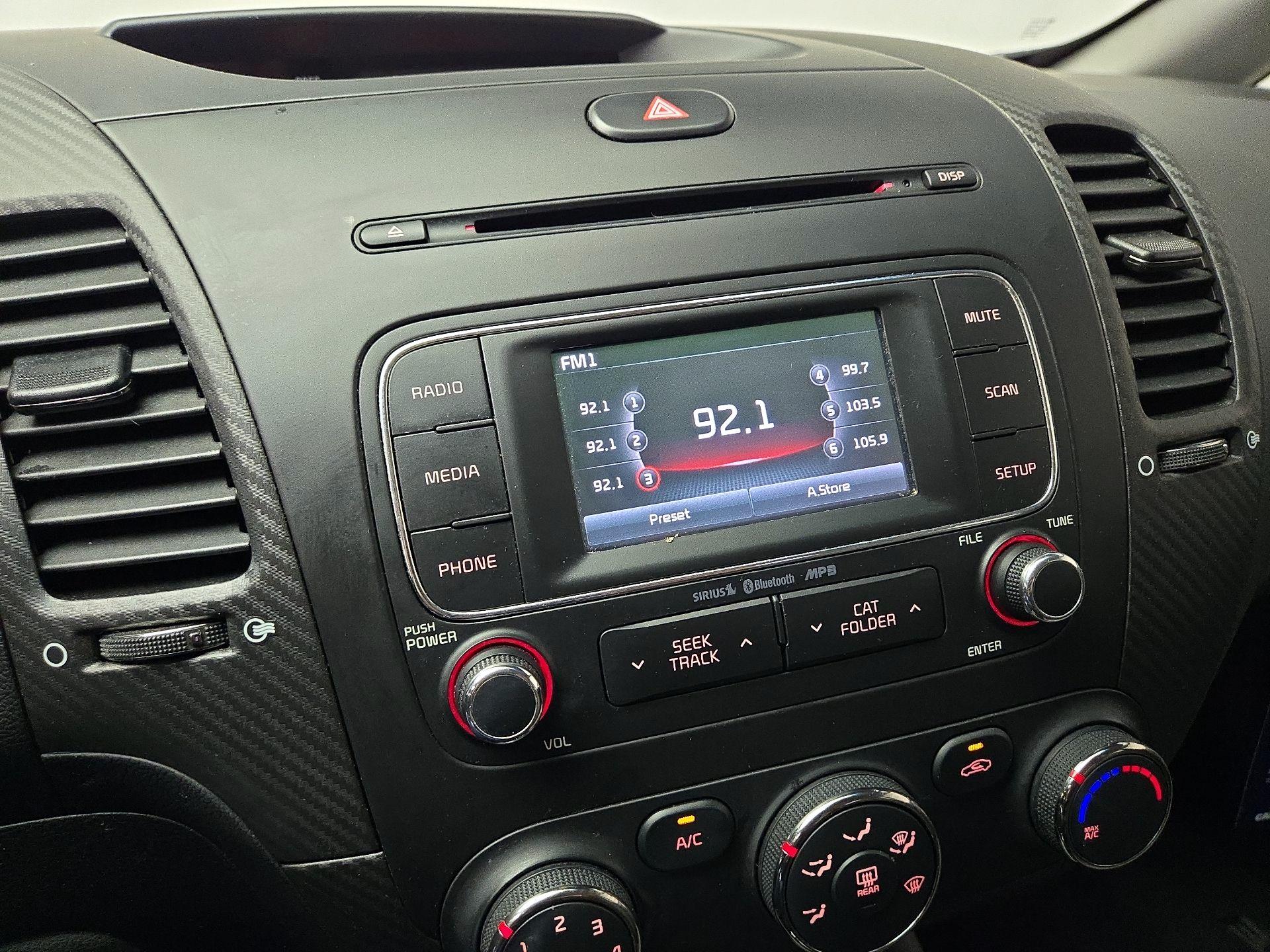 Thumbnail: 2016 Kia Forte - 15