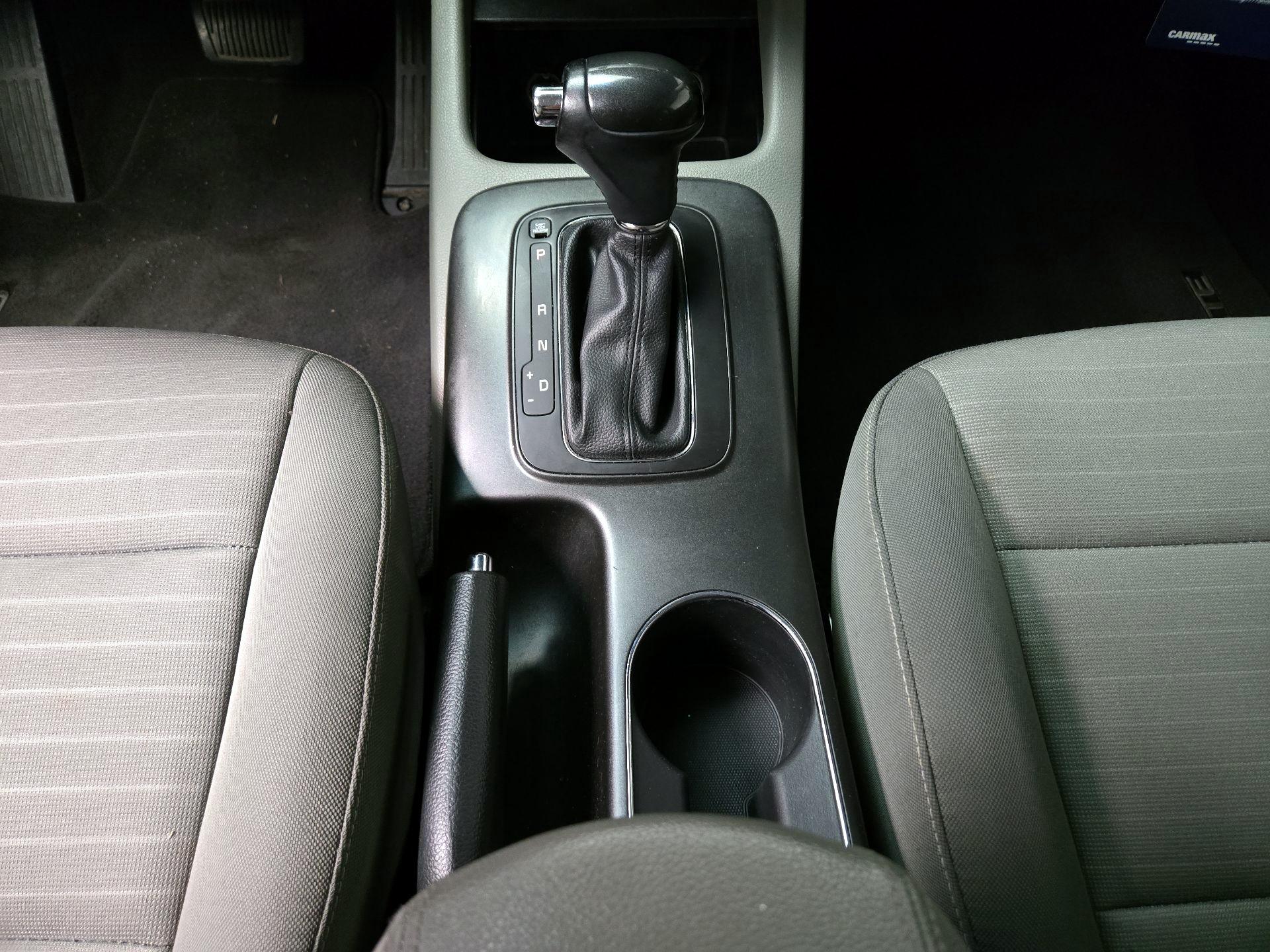 Thumbnail: 2016 Kia Forte - 17