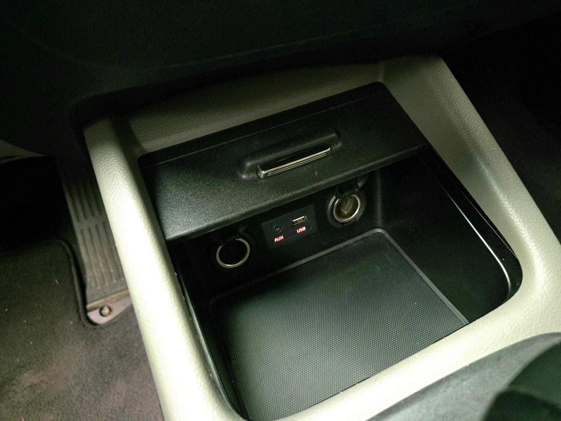 Thumbnail: 2016 Kia Forte - 18