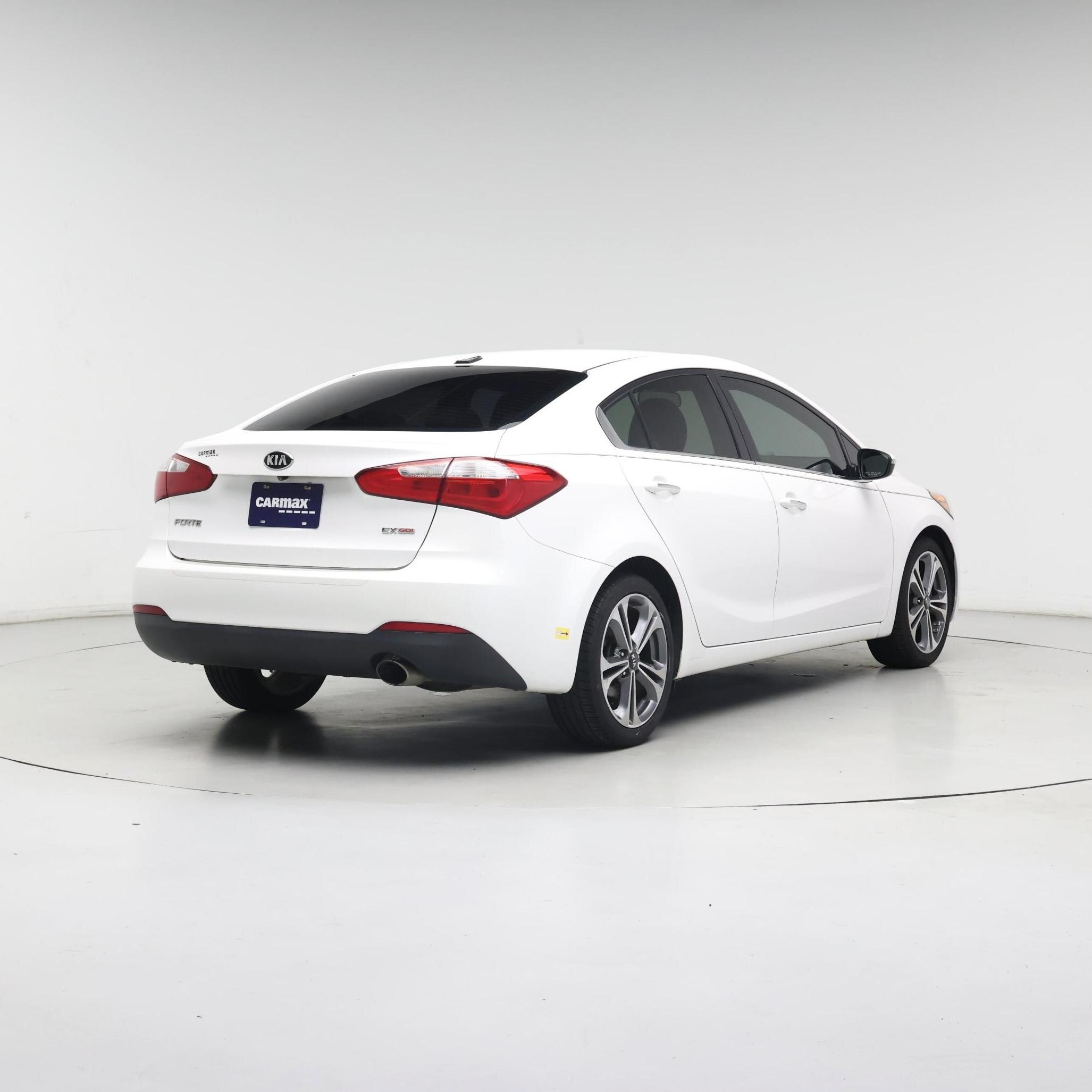 Thumbnail: 2016 Kia Forte - 8