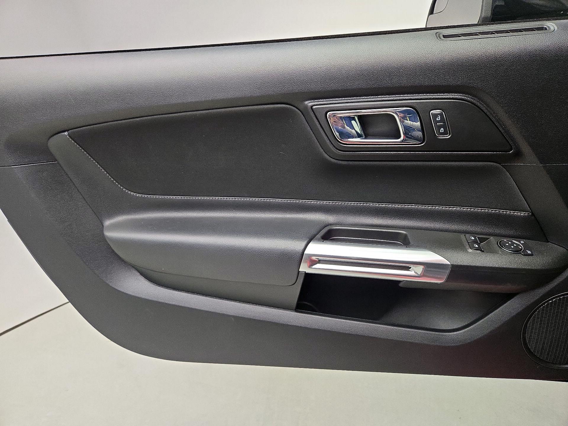 Thumbnail: 2017 Ford Mustang - 12