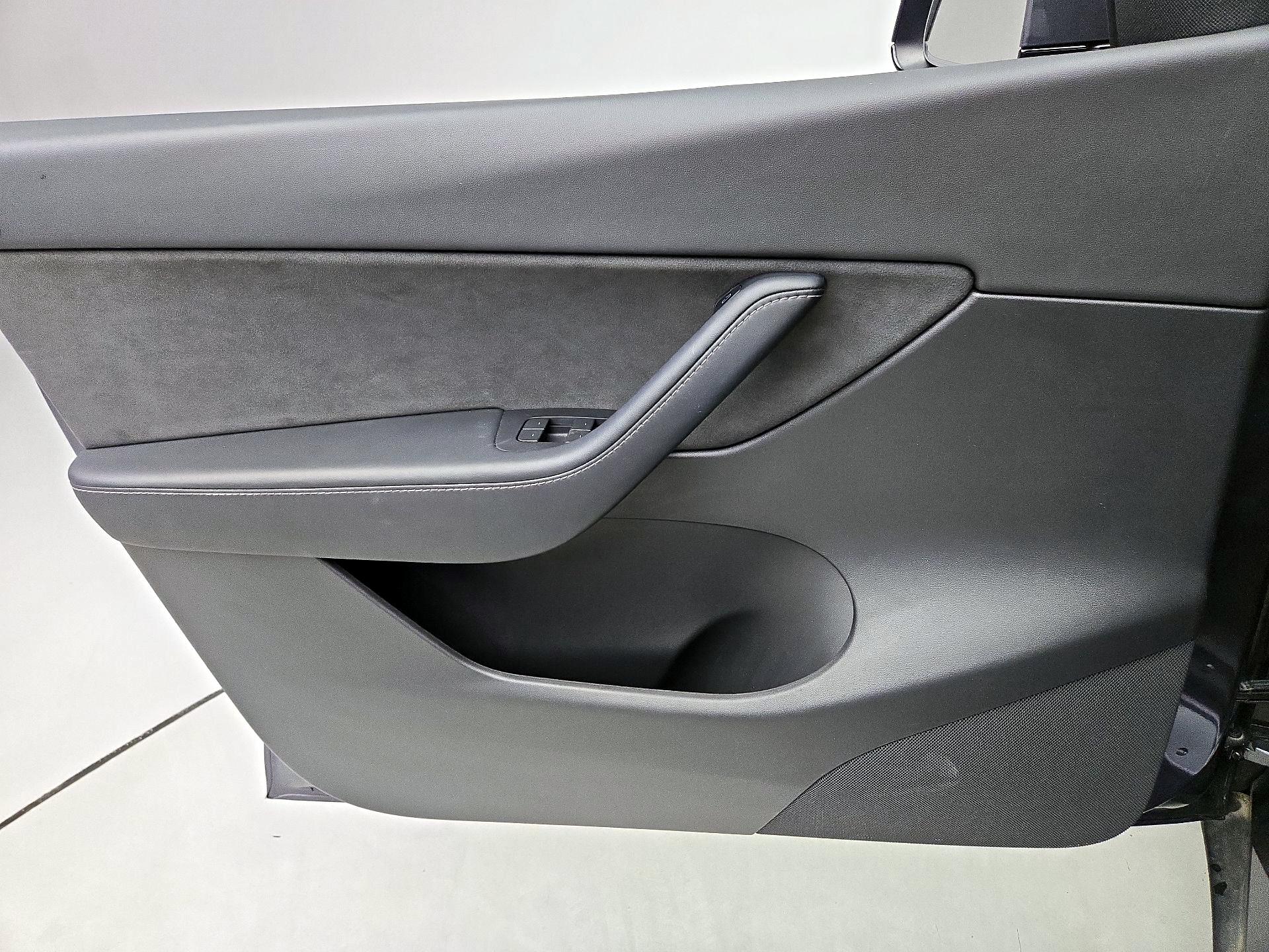 Thumbnail: 2022 Tesla Model Y - 12