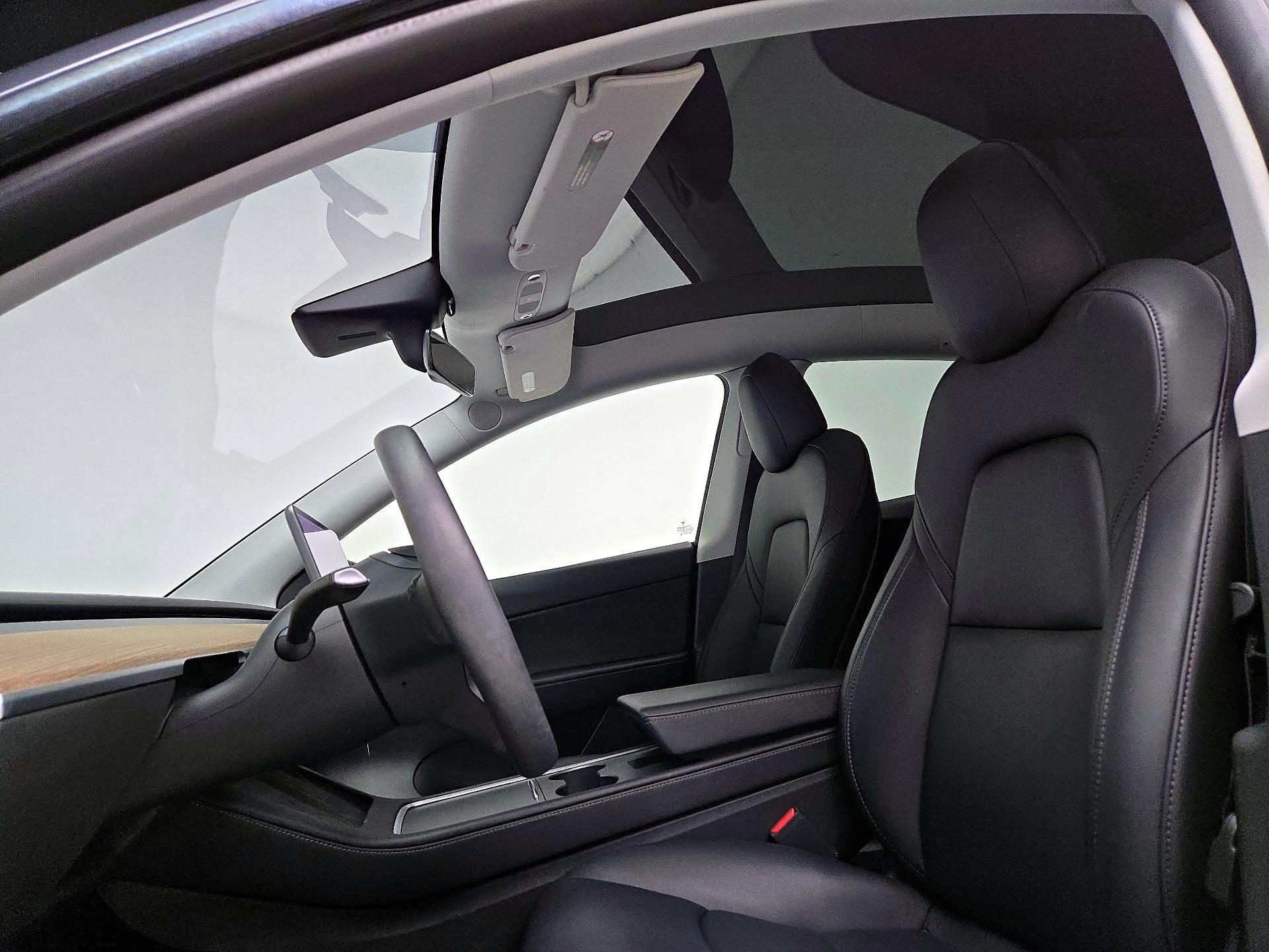 Thumbnail: 2022 Tesla Model Y - 20