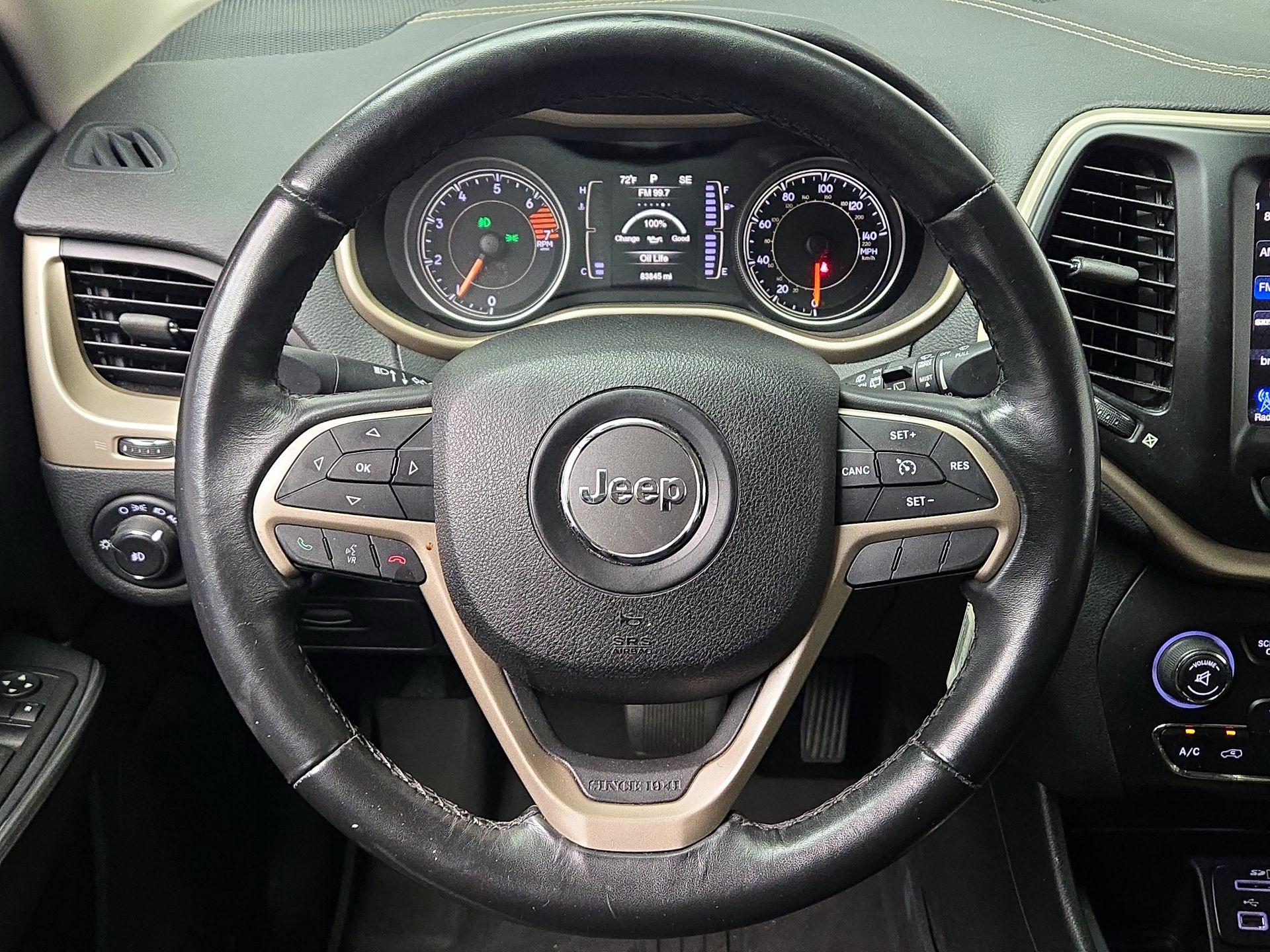 Thumbnail: 2016 Jeep Cherokee - 10